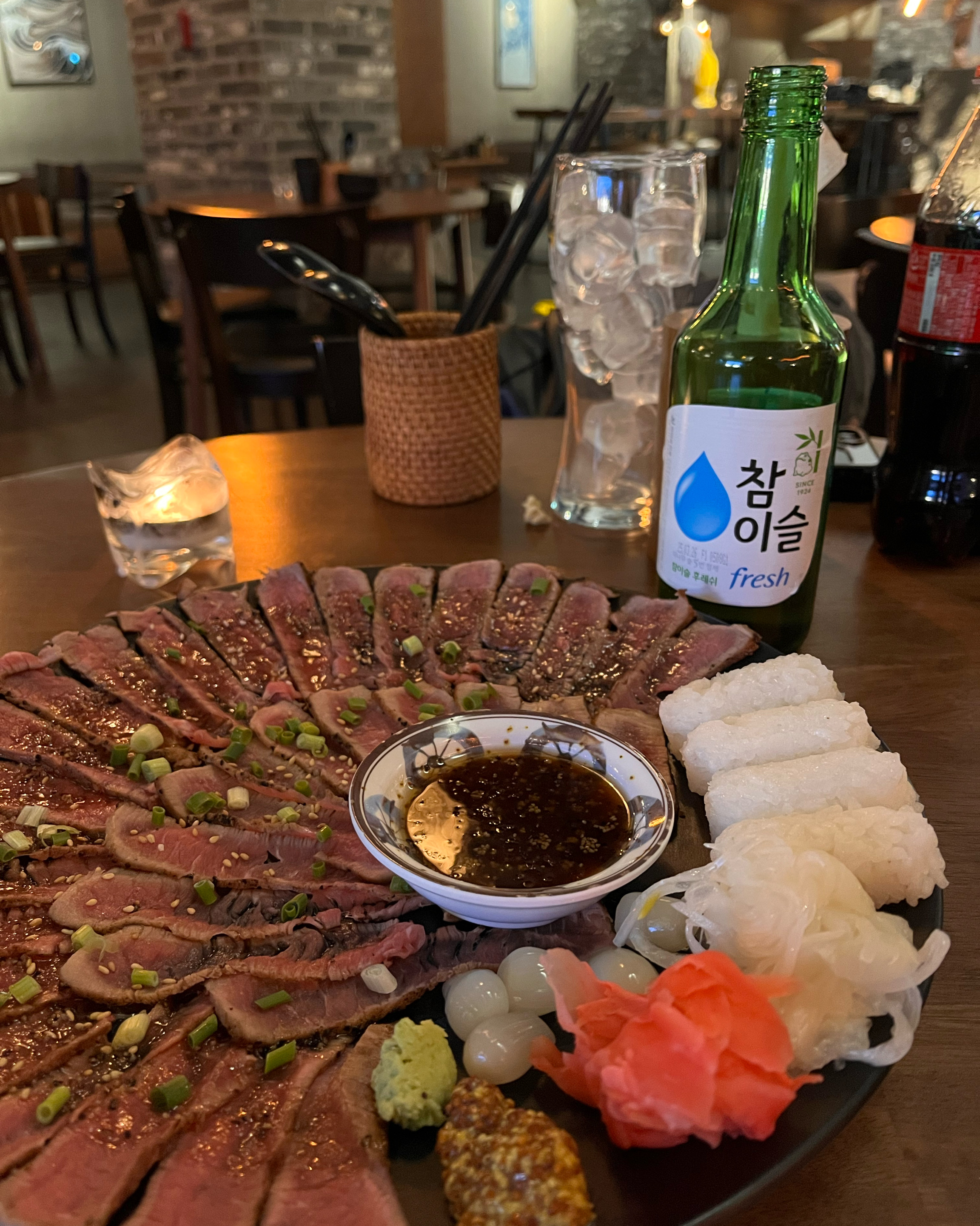 안주가 너무 맛있어요 기본안주도 자꾸 손이가는 템입니다 리필해먹는데도 기분좋게 더 챙겨주시