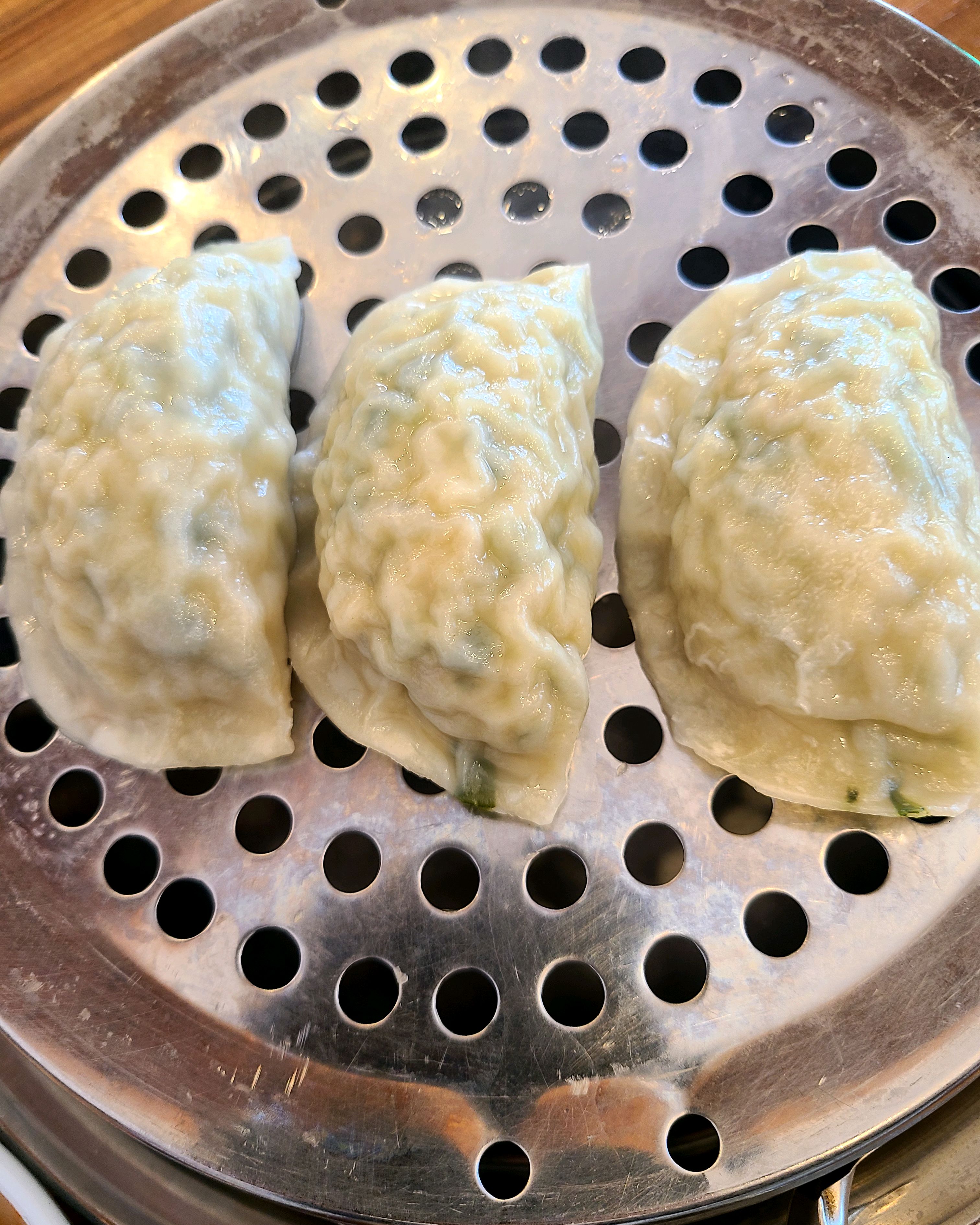 오늘은 칼제비 국물이 별루였어요.. - 천호동 맛집 이가네바지락칼국수