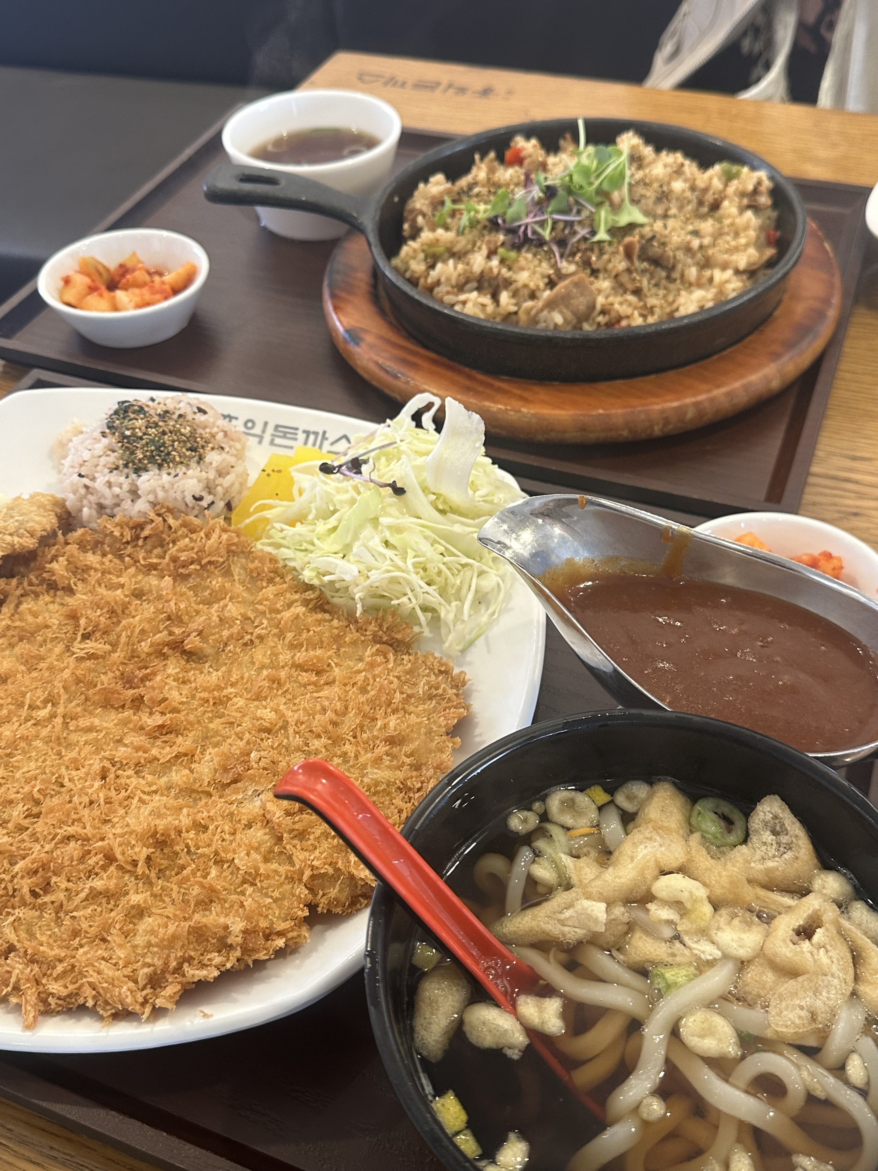 양도 많고 맛있어서 자주 올것 같은 맛집입니다 - 부산 대연동 맛집 홍익돈까스 부산대연점