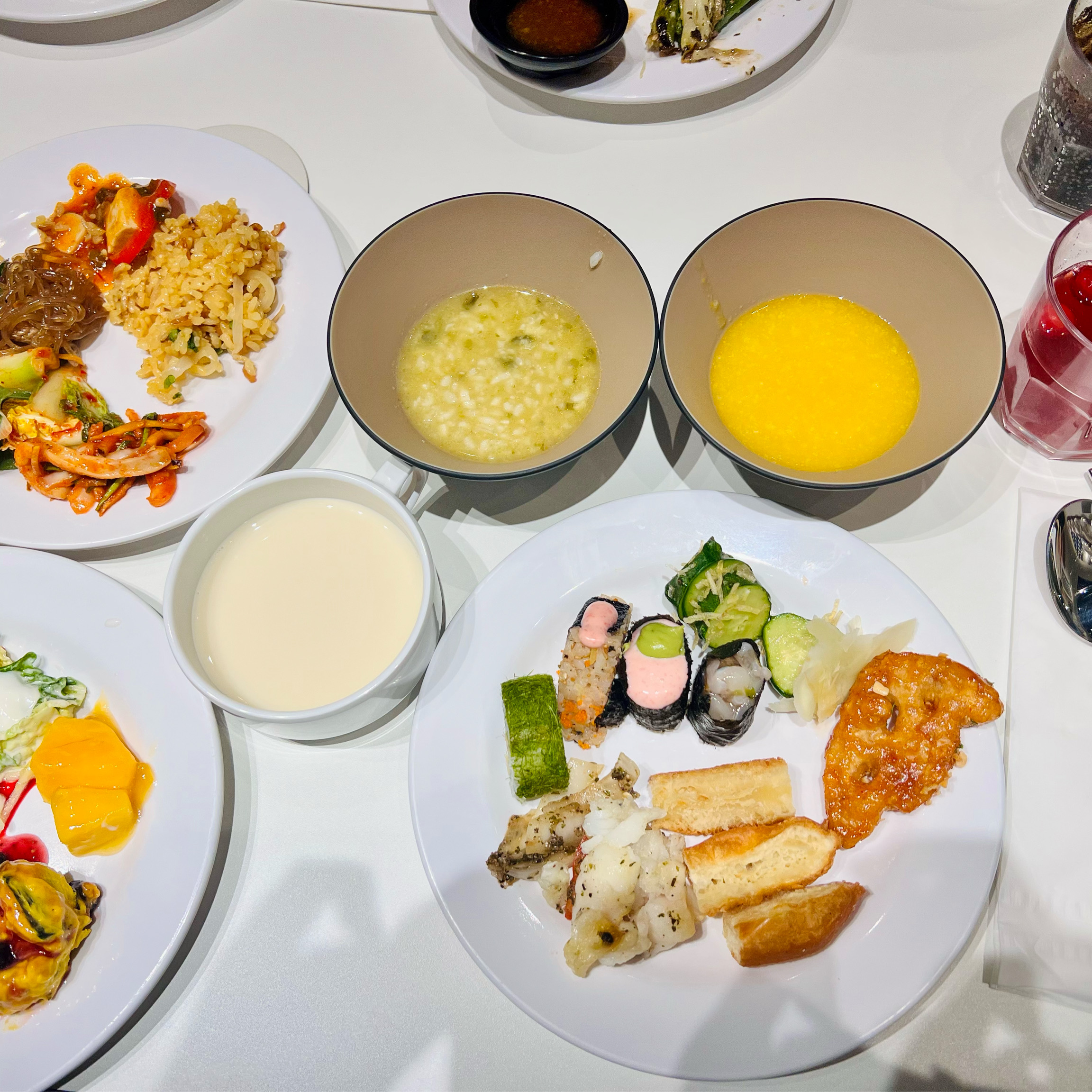 평일이라서 그런지 대기시간 얼마없이 들어갔어요 - 김해 맛집 애슐리퀸즈 신세계백화점 김해점