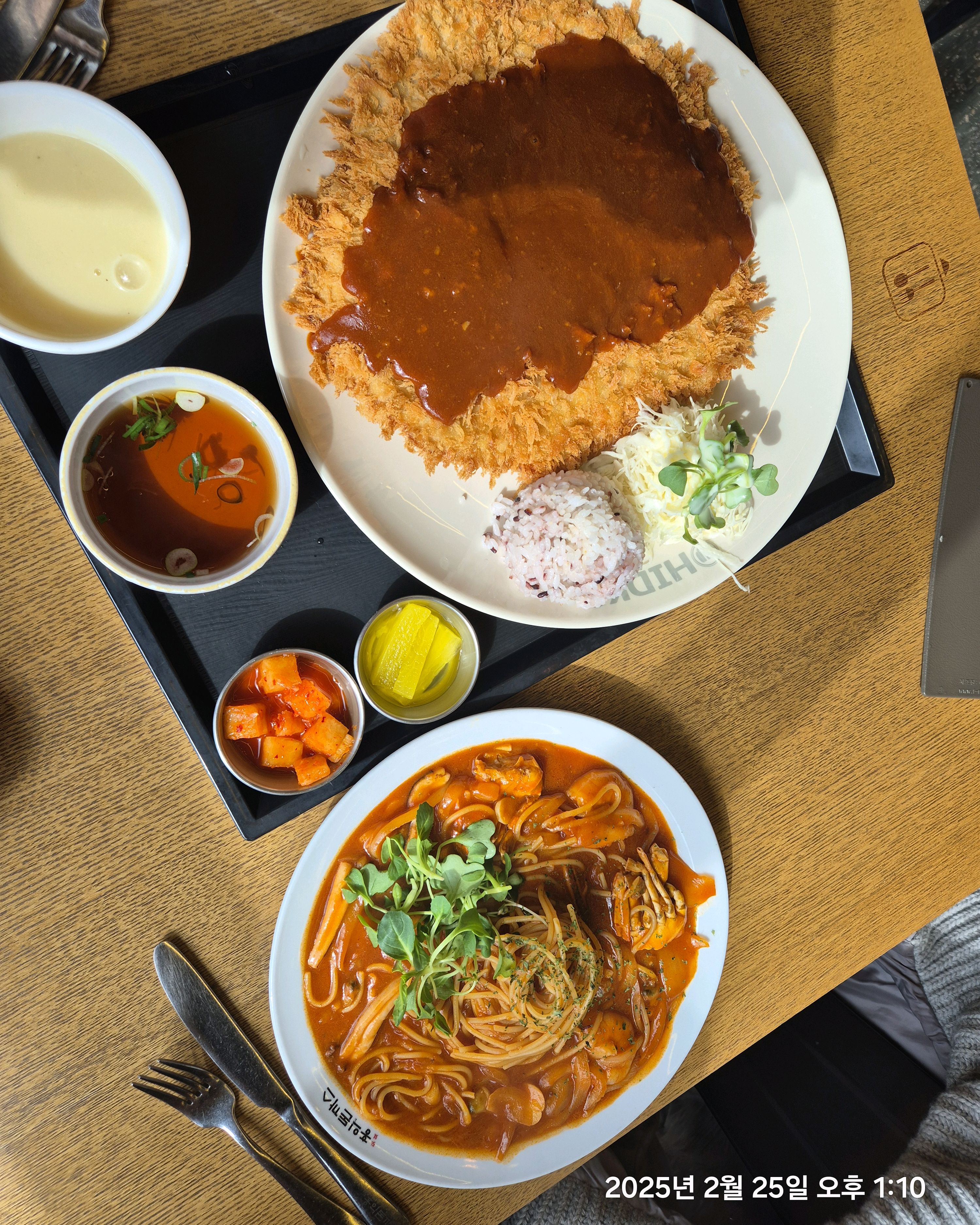 노은 돈가스 맛집 찾아서 갔는데 양도 많고 맛있네요~~ - 노은동 맛집 홍익돈까스 노은하기점