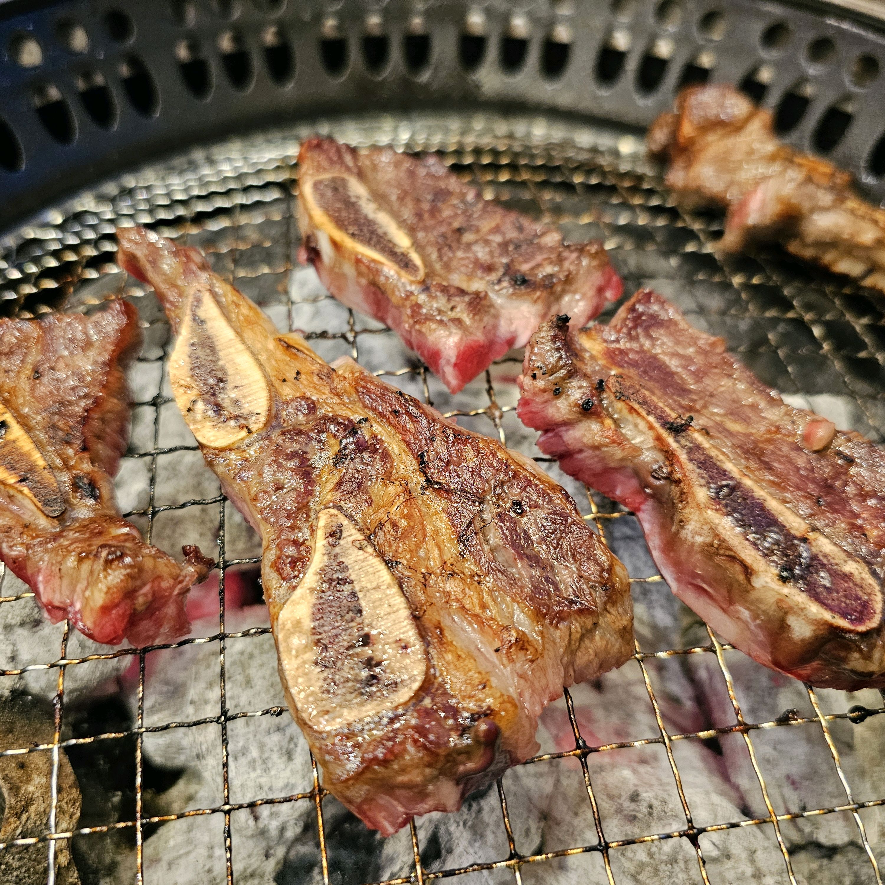 지나가다가 자주 본 고깃집이라 이번에 가봤어요. - 인천 맛집 설화생갈비 주안점