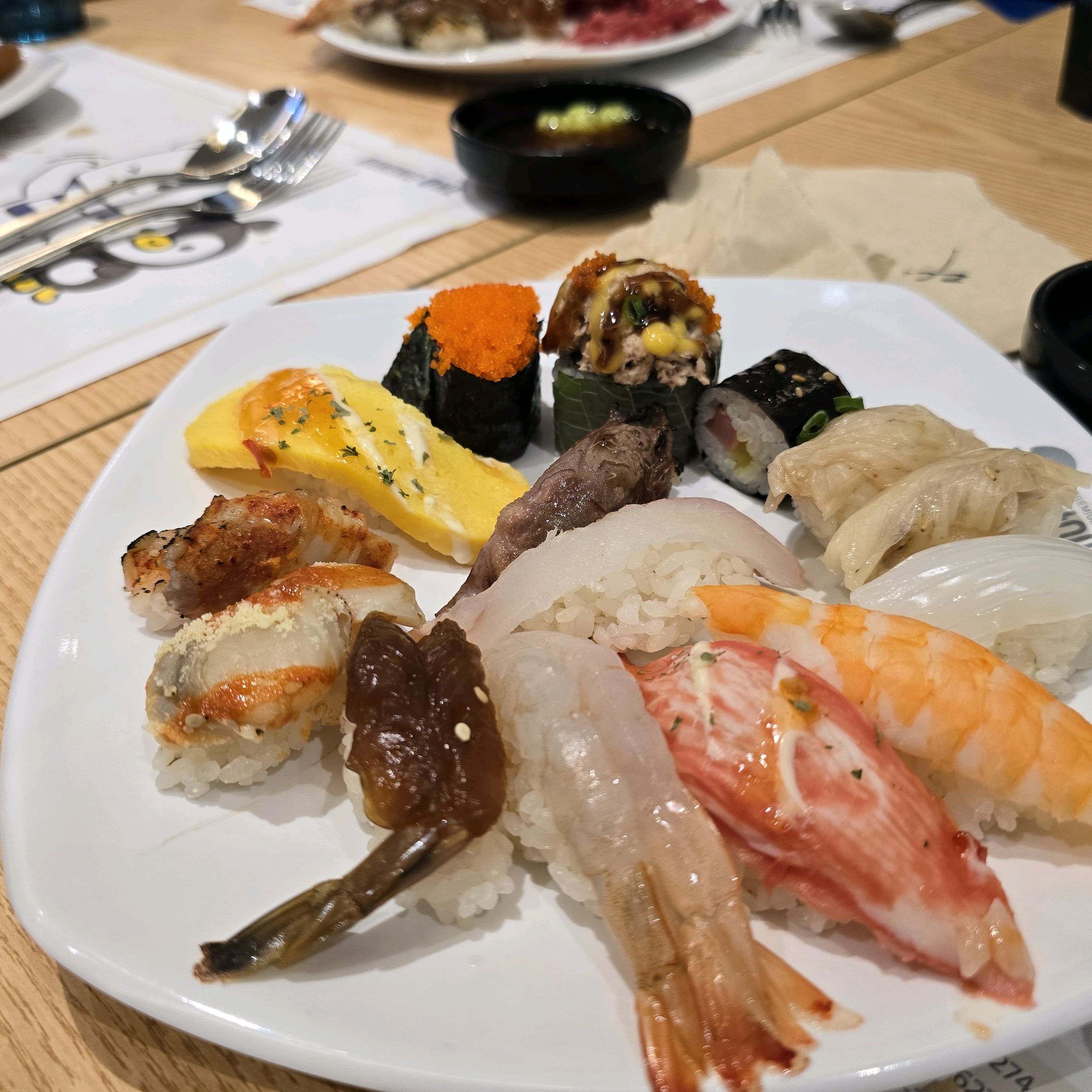 저녁때 가니까 쬐애금 말라붙은 애들도 있어서 아쉬웠지만 - 동탄 송동 맛집 다이닝원 동탄직영점