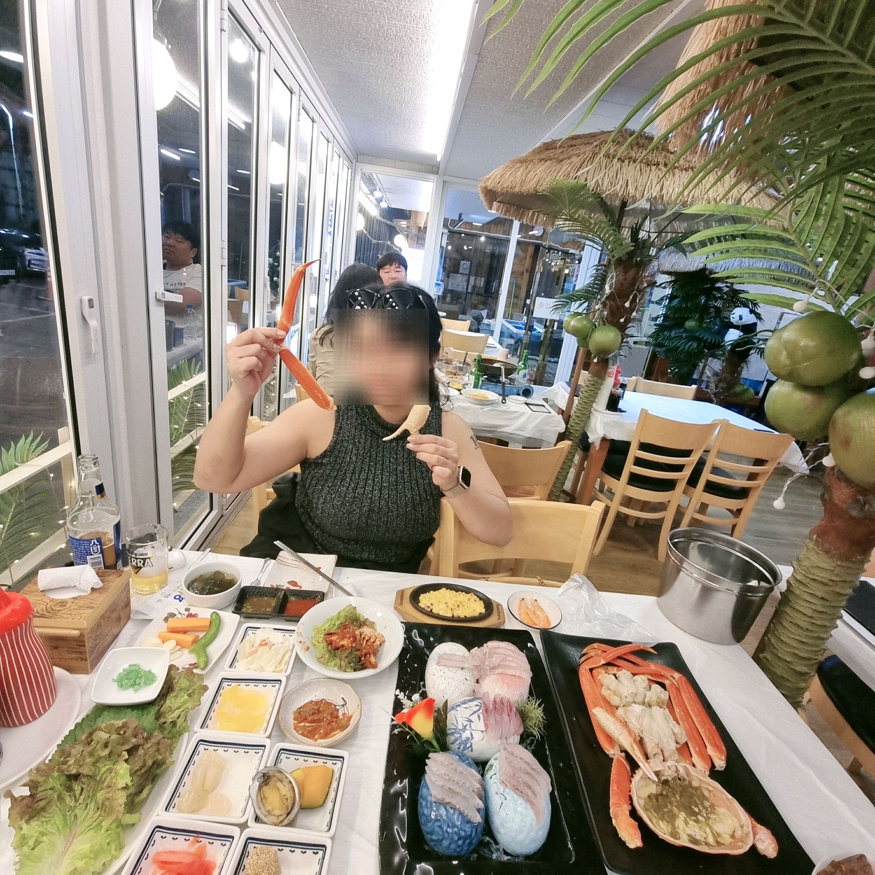 오후10시에 들어오라고 호객해서 들어갔고 - 경포대 맛집 경포대부산처녀횟집