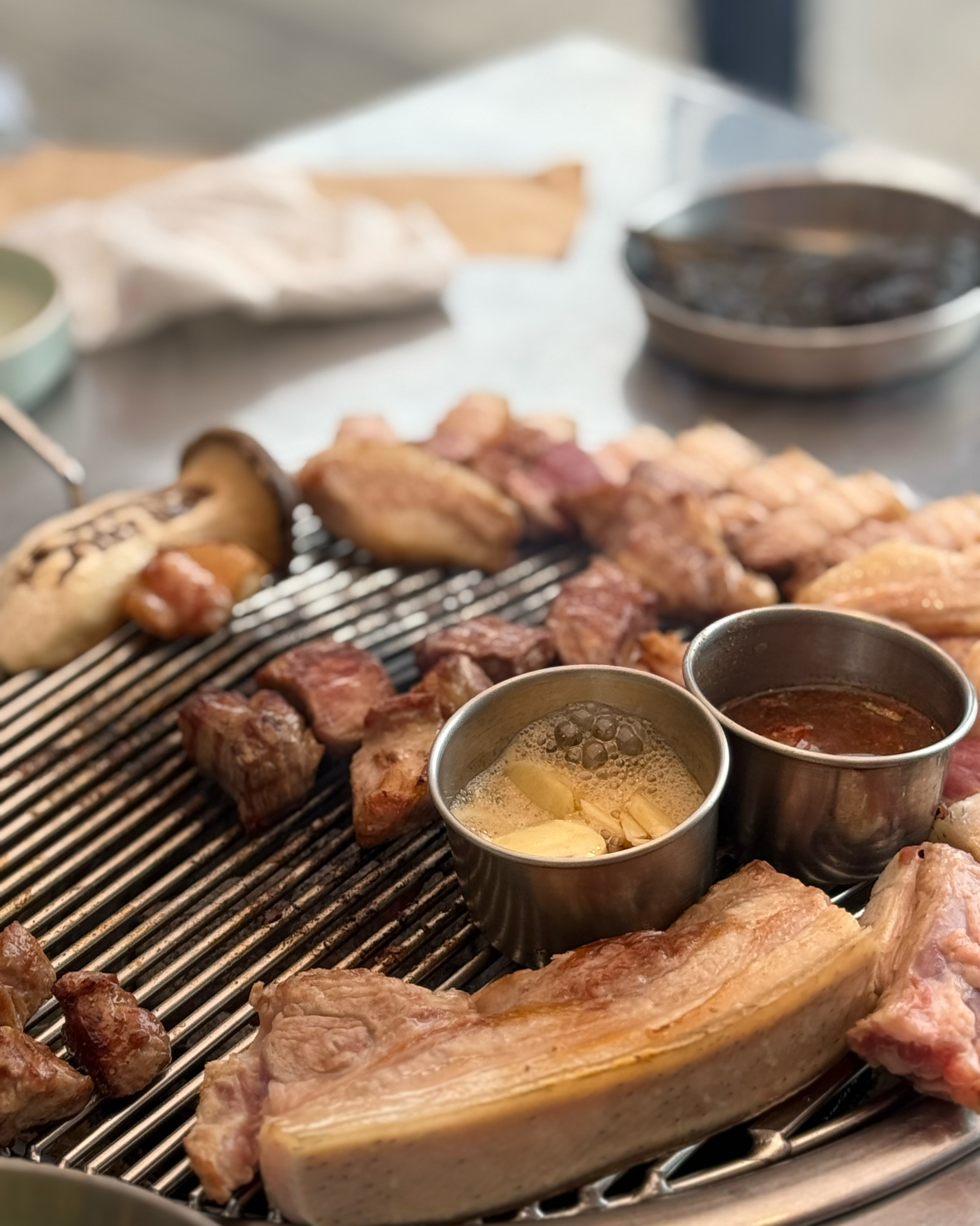 뷰가 미쳤어요 방송나온 곳은 안 믿는데 - 제주 맛집 전망좋은횟집&흑돼지 성산본점