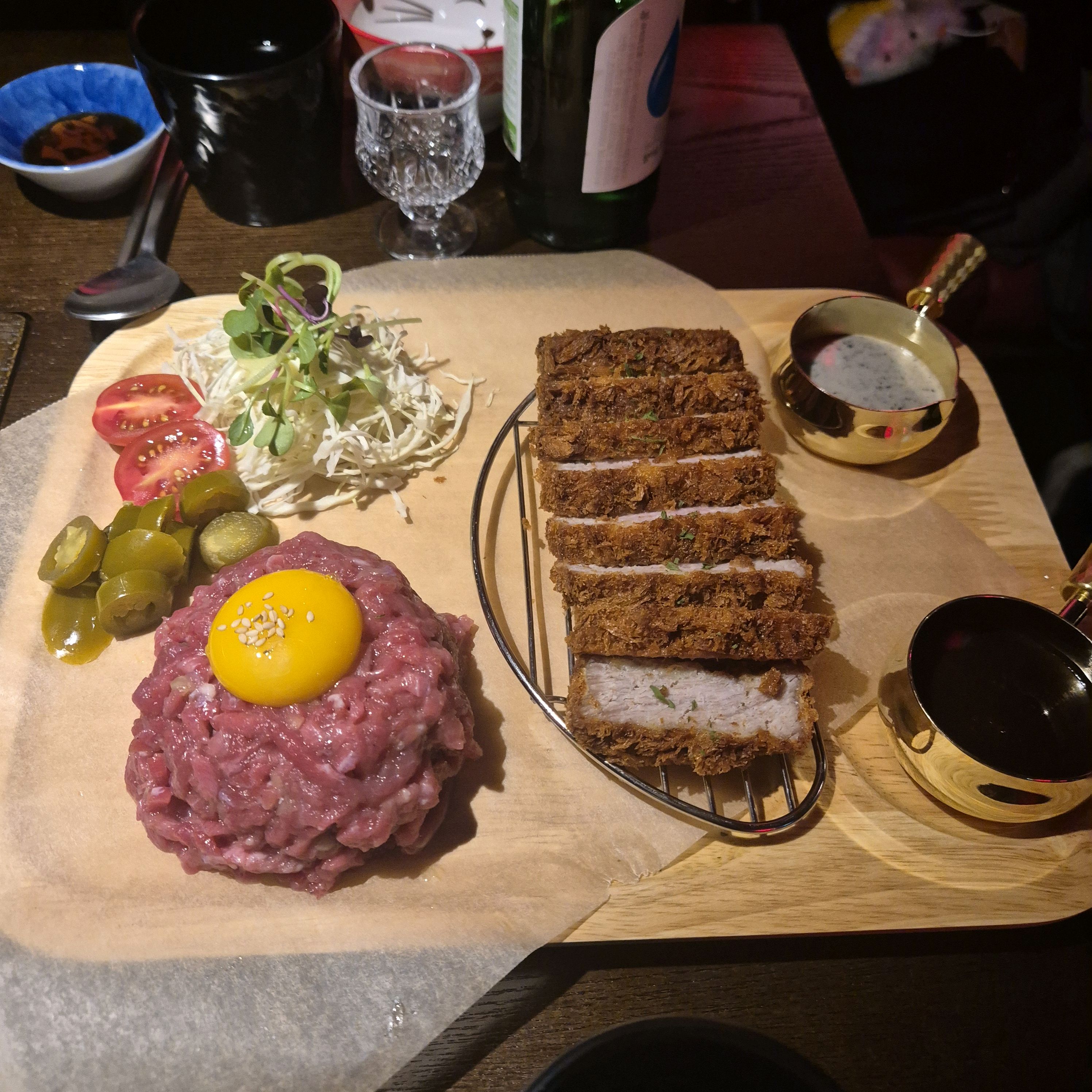 추천 받아서 왔는데 정말 너무너무 맛있어요 ㅎㅎ 안주도 다양하고 너무 음식이 이쁘게 나와용