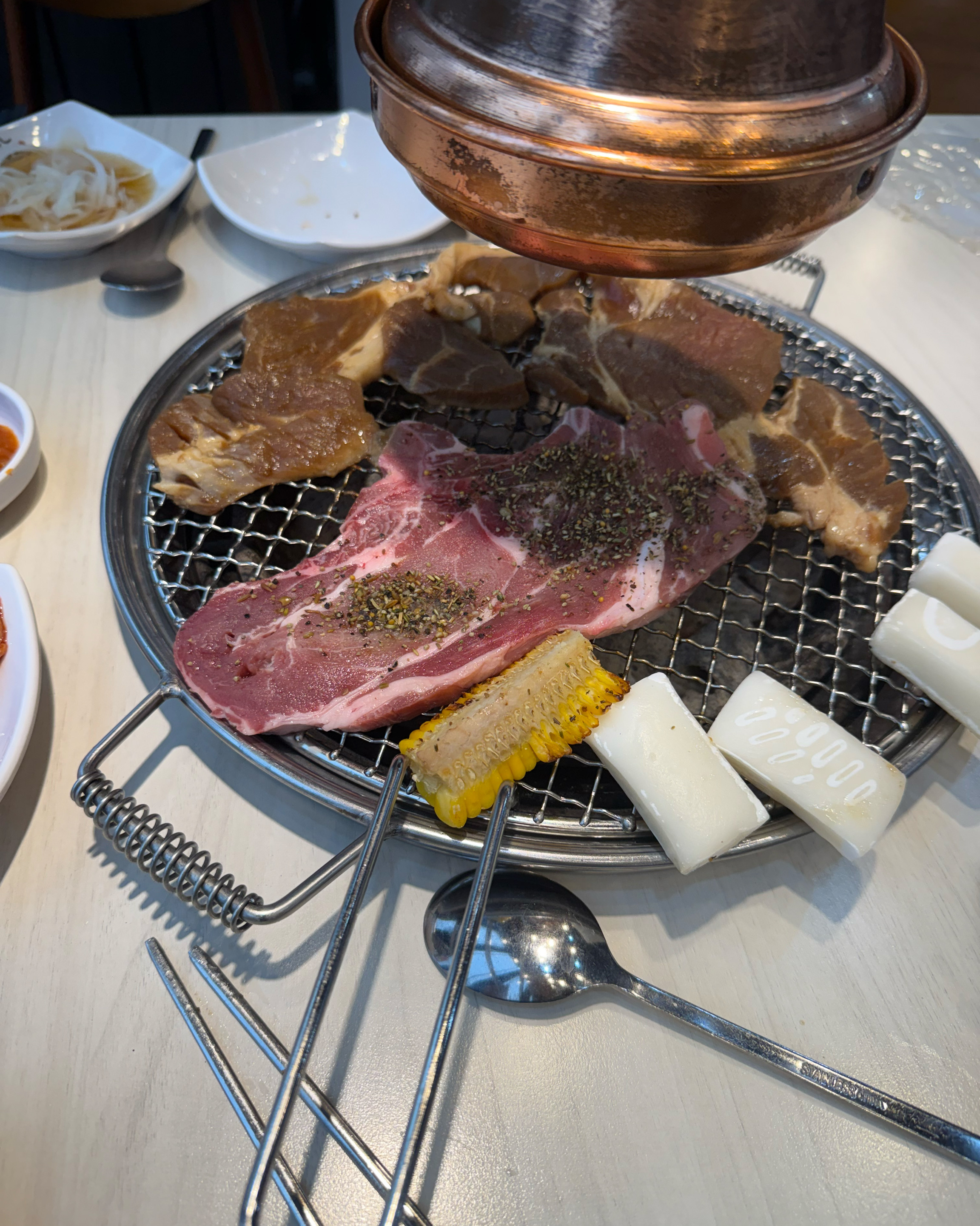 동네에 생겼다고 해서 기대를 하고 왔는데 기대만큼 너무 맛있고 질이 좋아요! 스테이크에 새