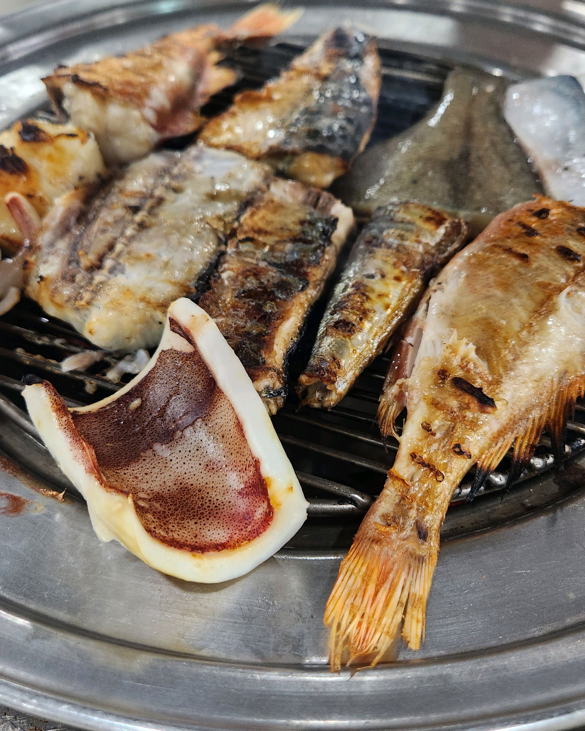 맛집이라 소개가 많아서 가봄 - 아바이마을 맛집 88생선구이