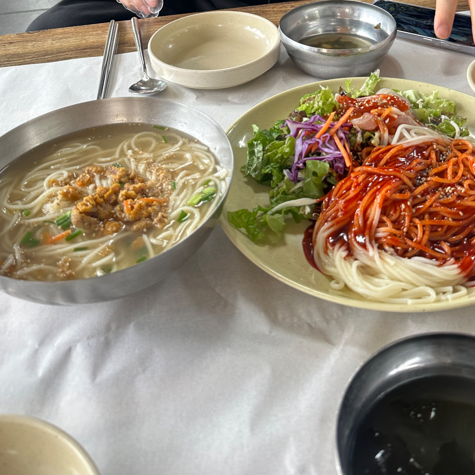 회국수 예전에 맛잇게먹었어서 갔다왔습니다 그런데 성게국수가 정말 너무 맛있네요!! 바다보이