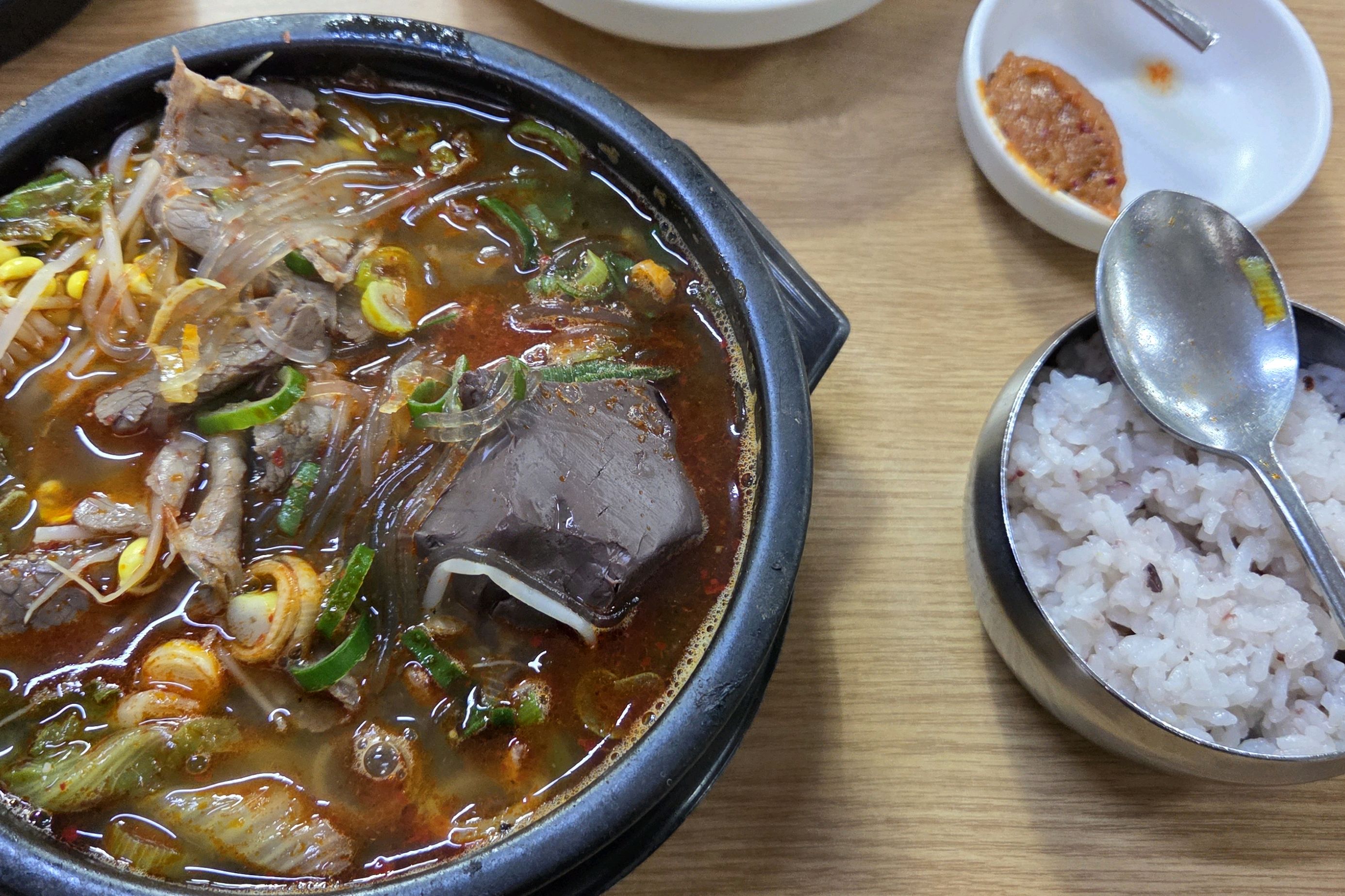 다대기가 많아서   빠고 먹으니  괜잖네요 - 제주 맛집 은희네해장국