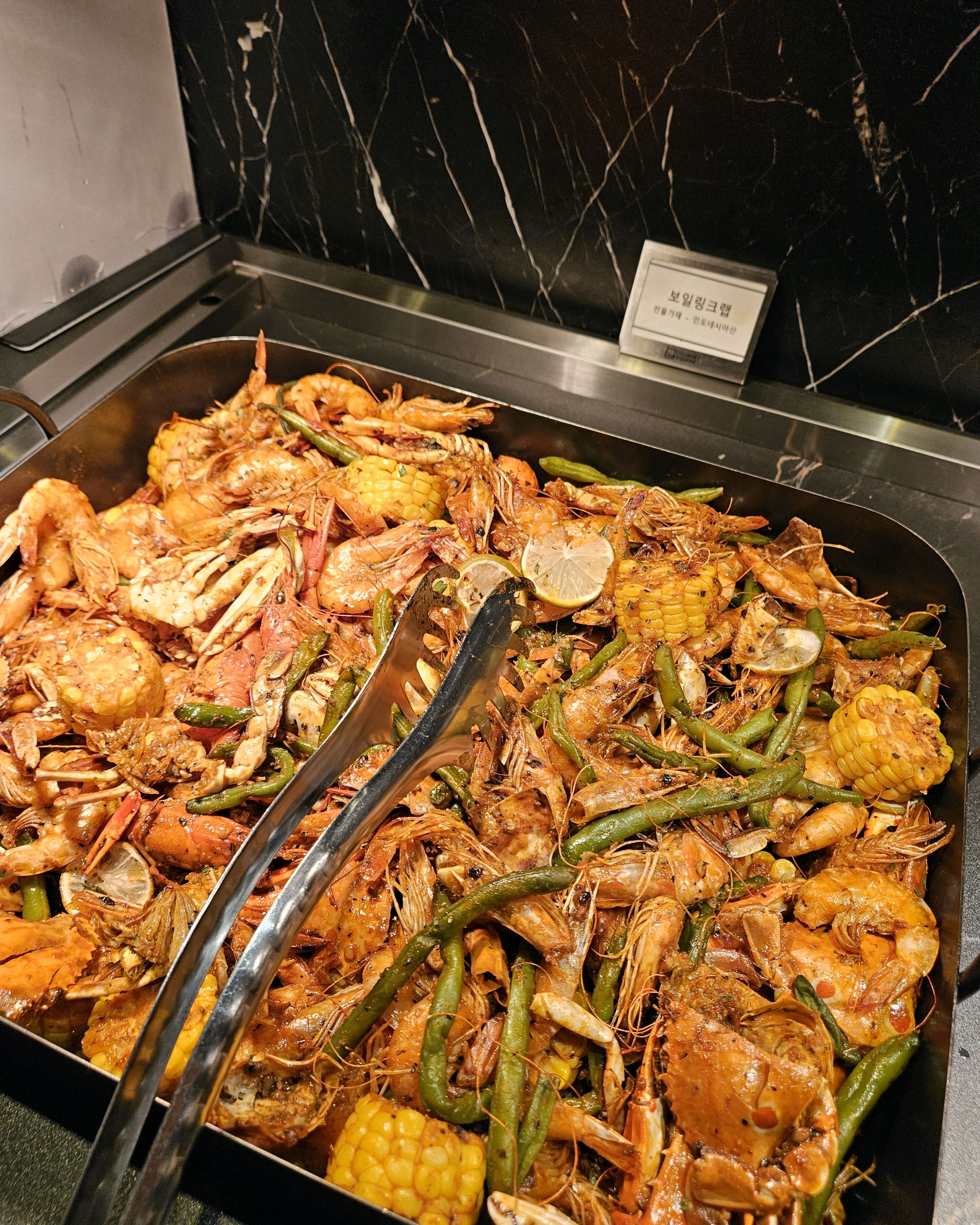 넓고 아늑한 인테리어에 - 야당역 맛집 고메스퀘어 파주직영점
