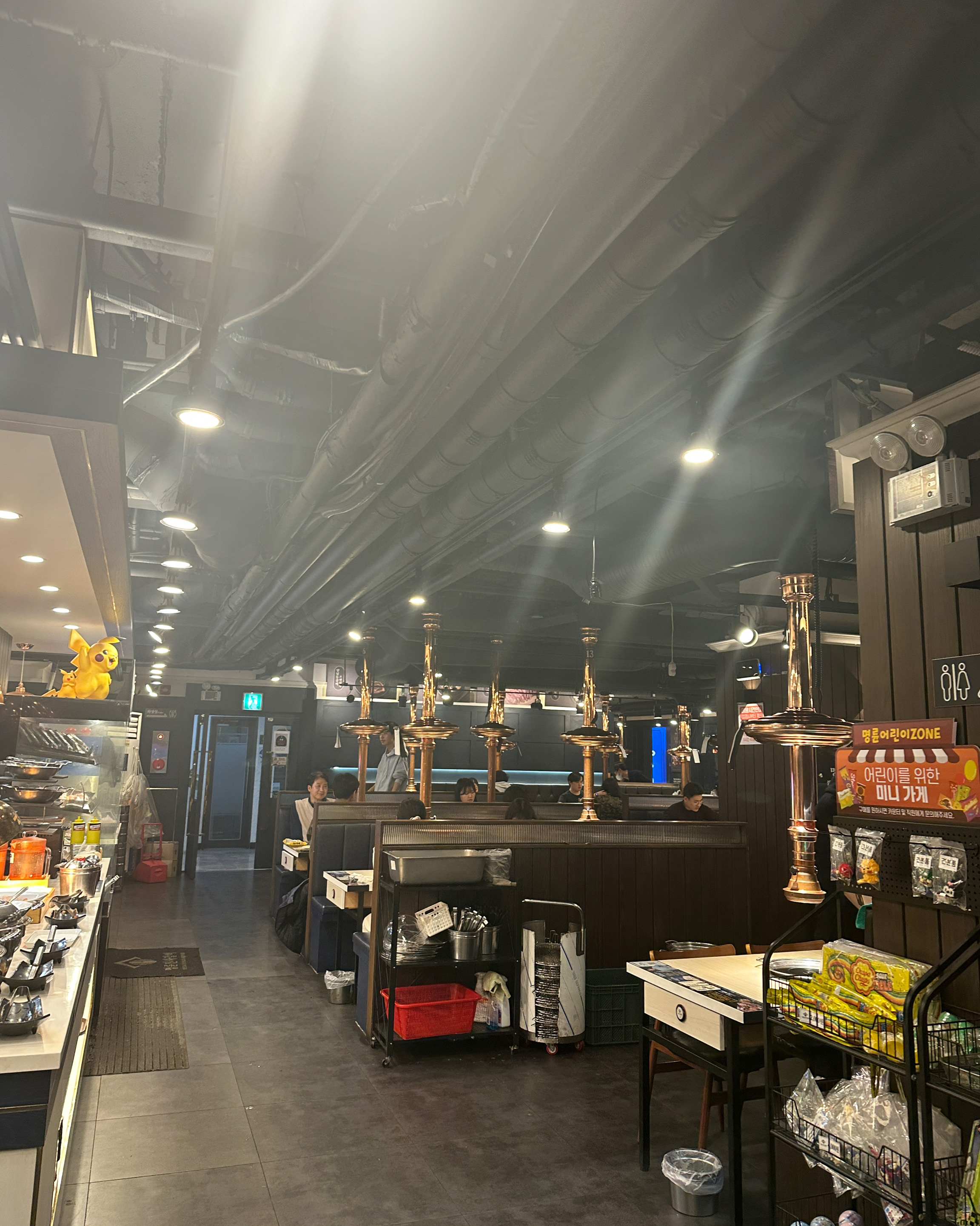 매장도 깔끔하고 종업원도 친절하시고 무앗보다 고기가 맛있어요 ^^ - 여의도 맛집 명륜진사갈비 여의도점