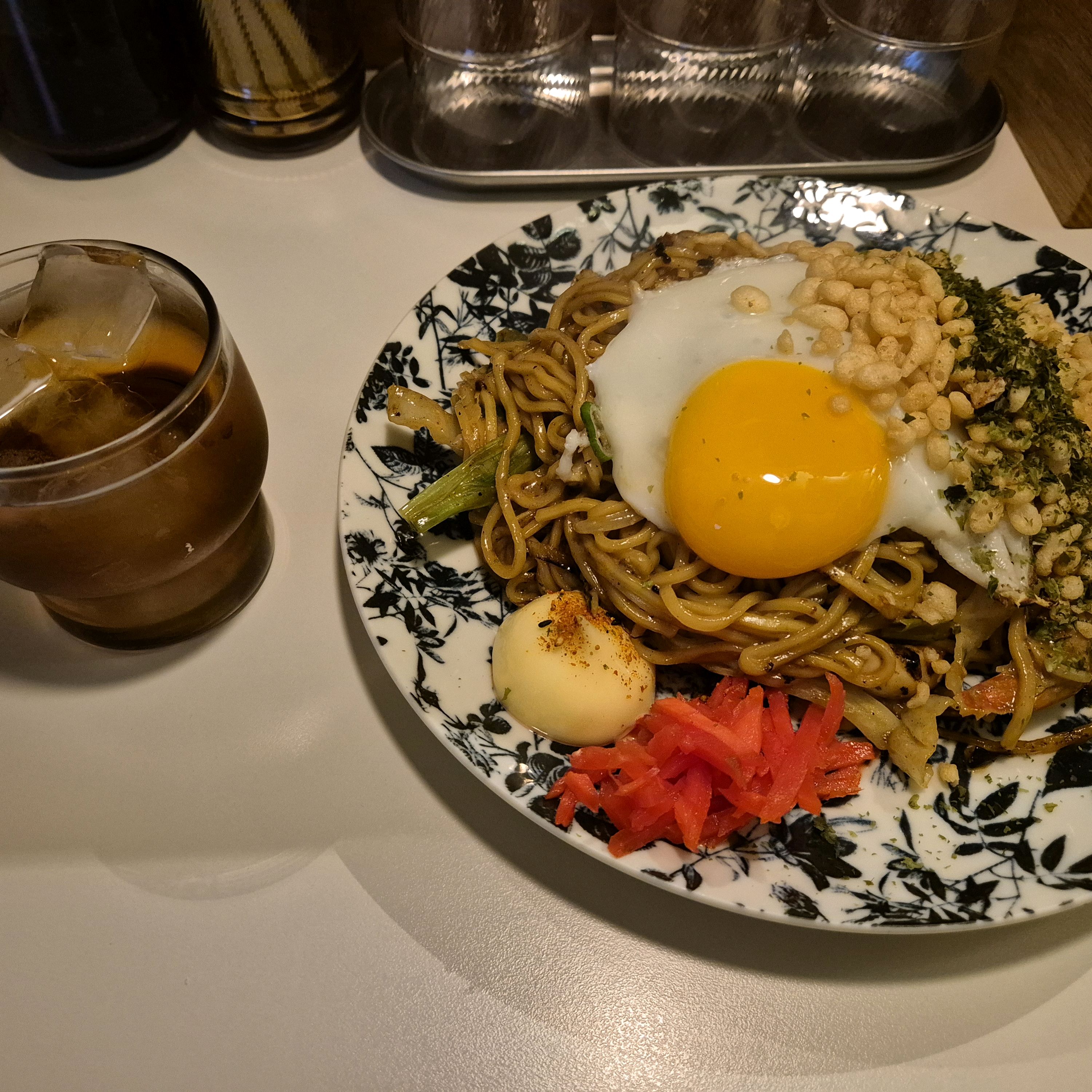 디럭스 야키소바란 이름답게 양이 정말 푸짐해요. - 망원동 맛집 키타미