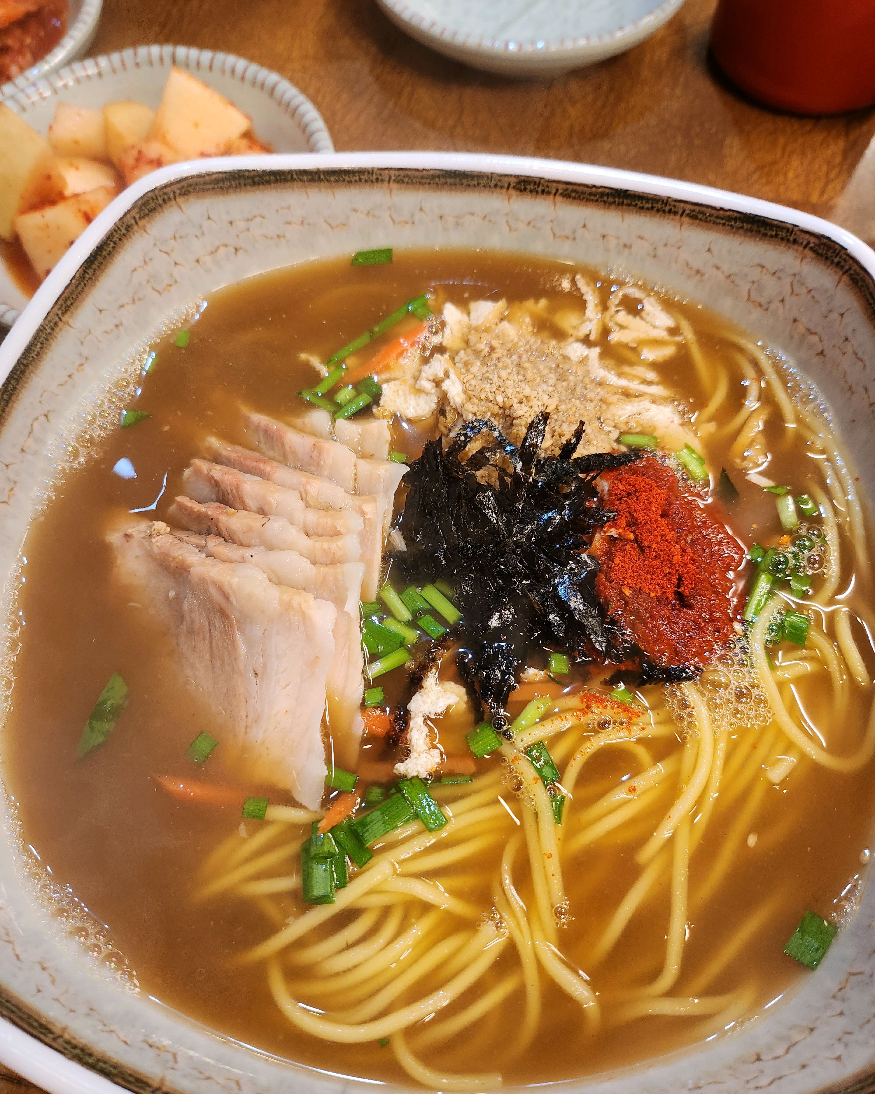 여긴 고기국수가 진리임. - 제주 맛집 국수만찬