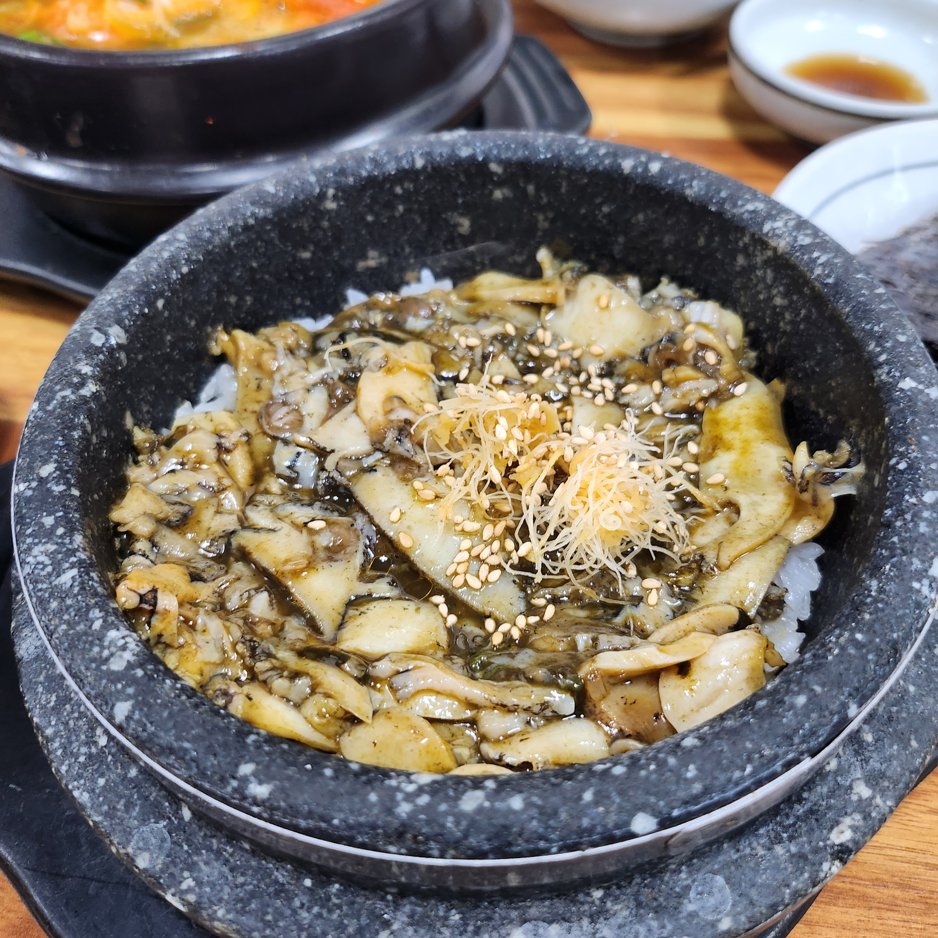 진짜 추천 성게전복돌솥 짱 맛있어영 - 제주 맛집 가람돌솥밥 중문관광단지