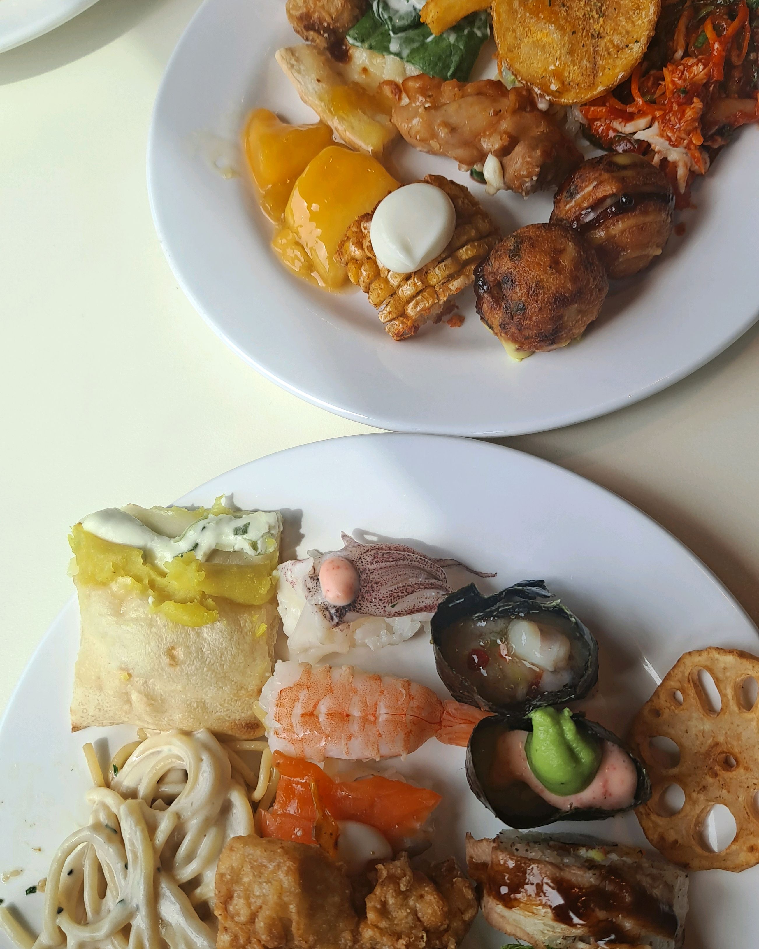 초밥 종류가 줄어들어 아쉬웠지만 다른 음식에 만족합니다. - 전주 효자동 맛집 애슐리퀸즈 전주STS점