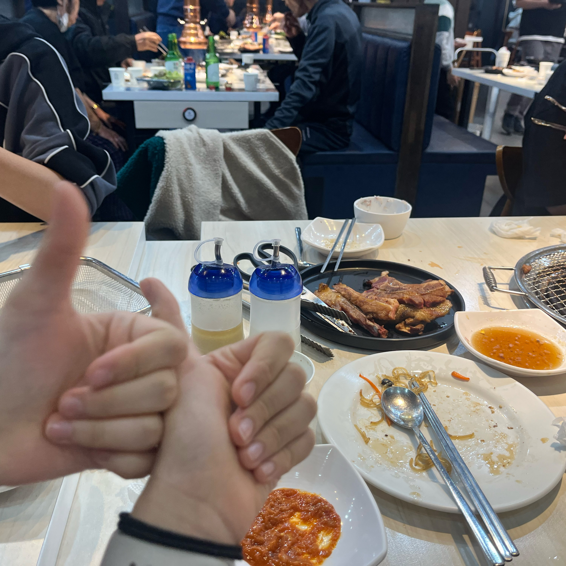 고기가 신선하고 너무 맛있어요 너무 친절하시고 시끄러운데 눈치도 안주시고 정말 편하게 먹었