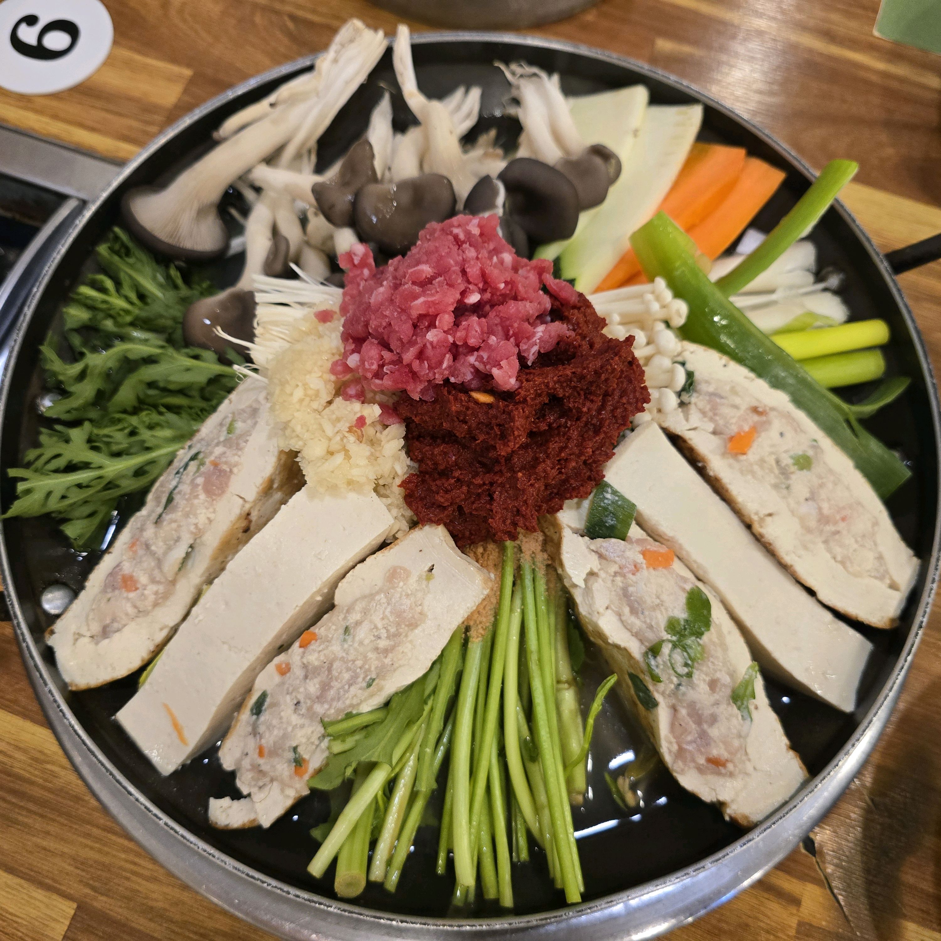 간만에 먹어 본 음식 중 최고! - 대전 맛집 매봉식당 계족산본점