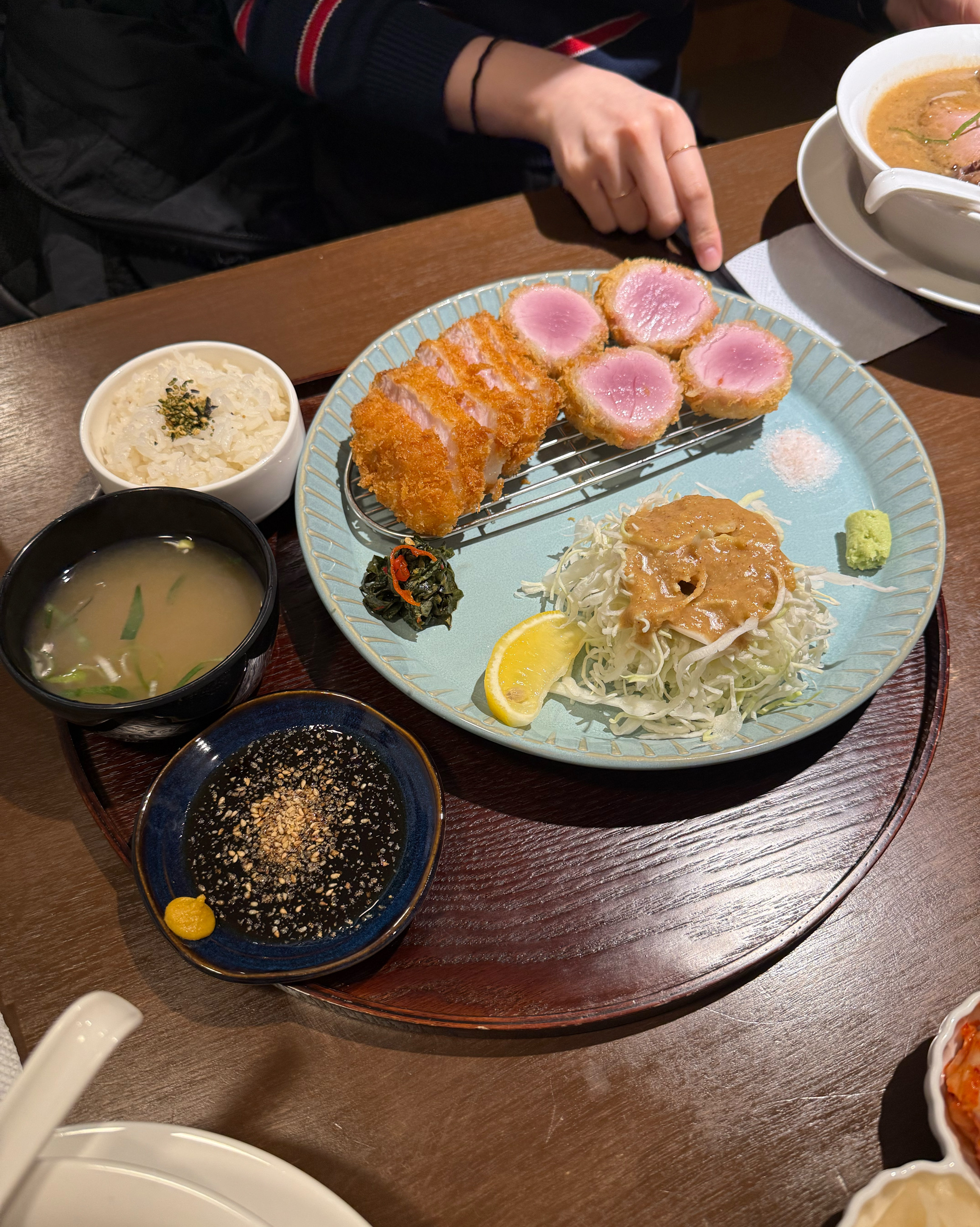 너무 맛있게 잘먹고 앞에 굴포천 산책 좋네욜 - 인천 맛집 쿄우와