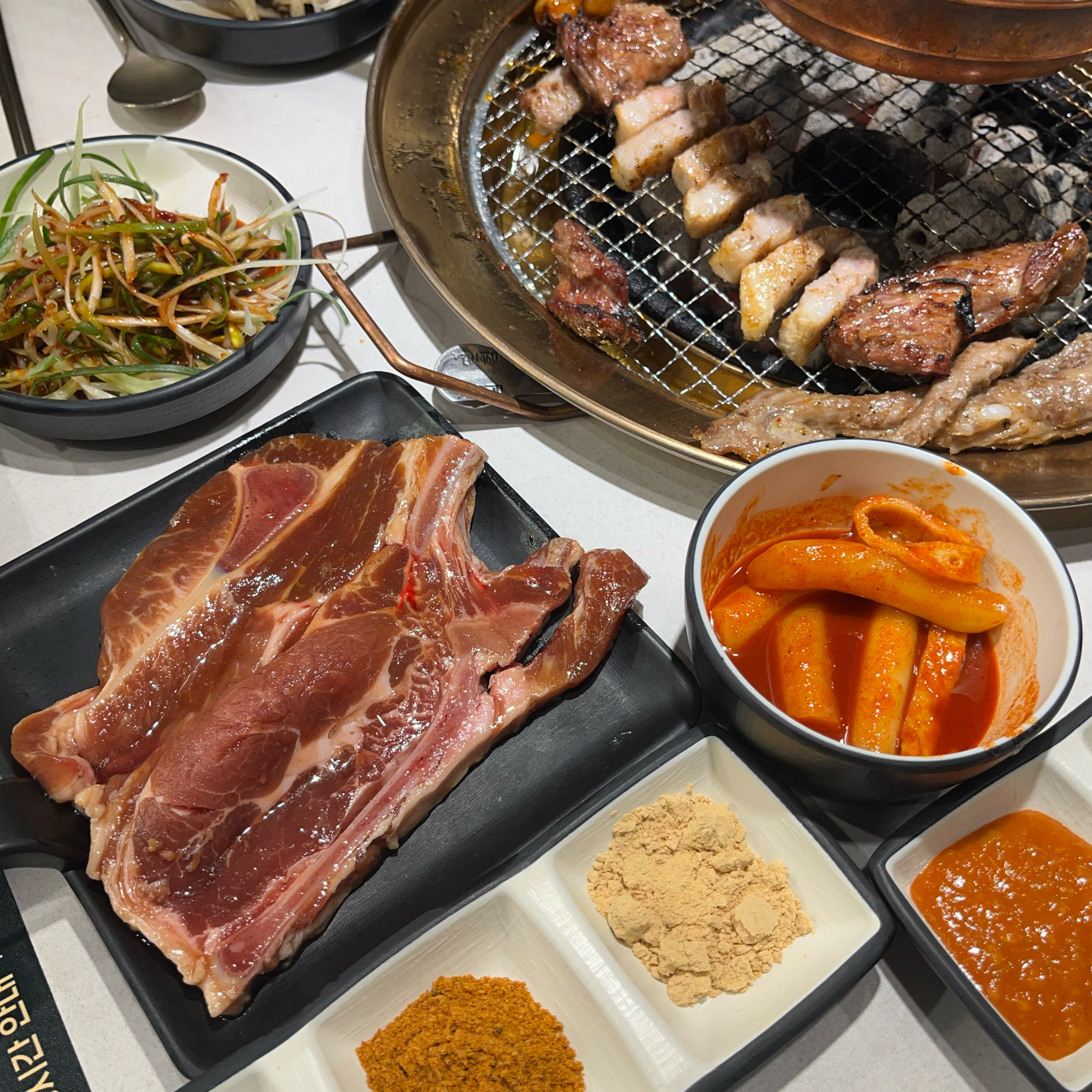 이고기 저고기 다 먹고싶어서 방문했는데 - 안양 맛집 육미제당 안양비산점