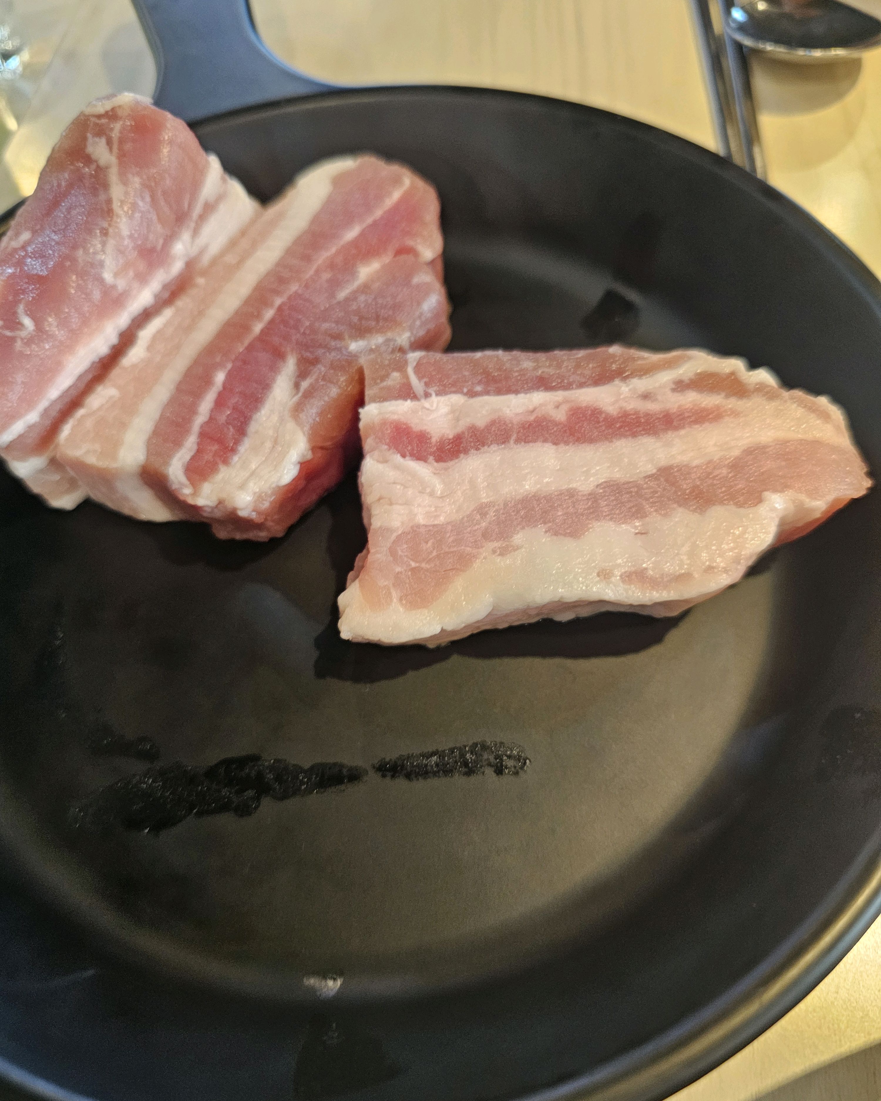 아이와 부모님 모시고 오기 정말 좋아요 매장도 넓고 사장님 직원분들 모두 친절하시고 셀프바