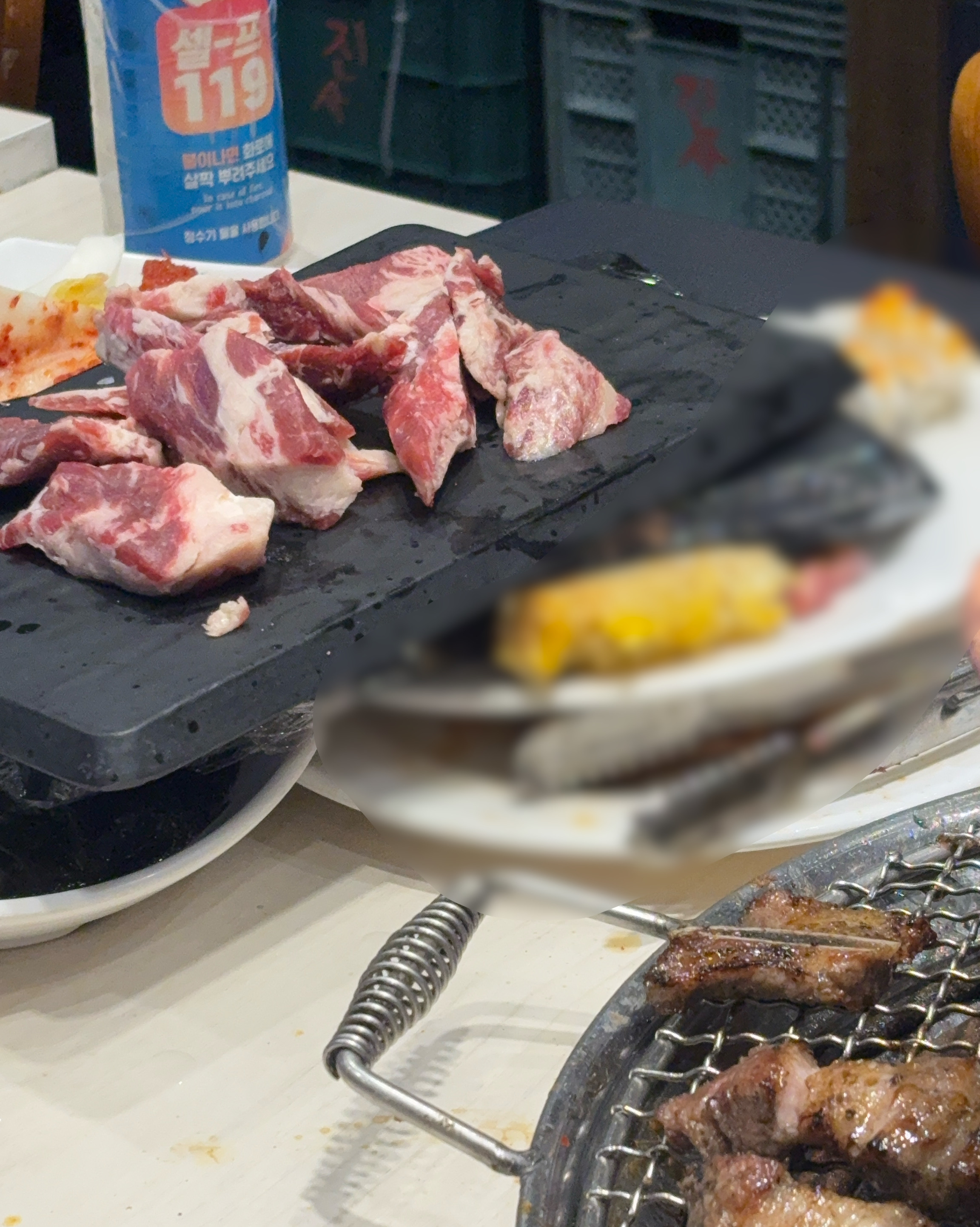 벚꽃 구경하러왔다가 그냥 들어왔는데 너무 맛있기 먹고 갑니다! 고기도 맛있고 반찬도 많은데