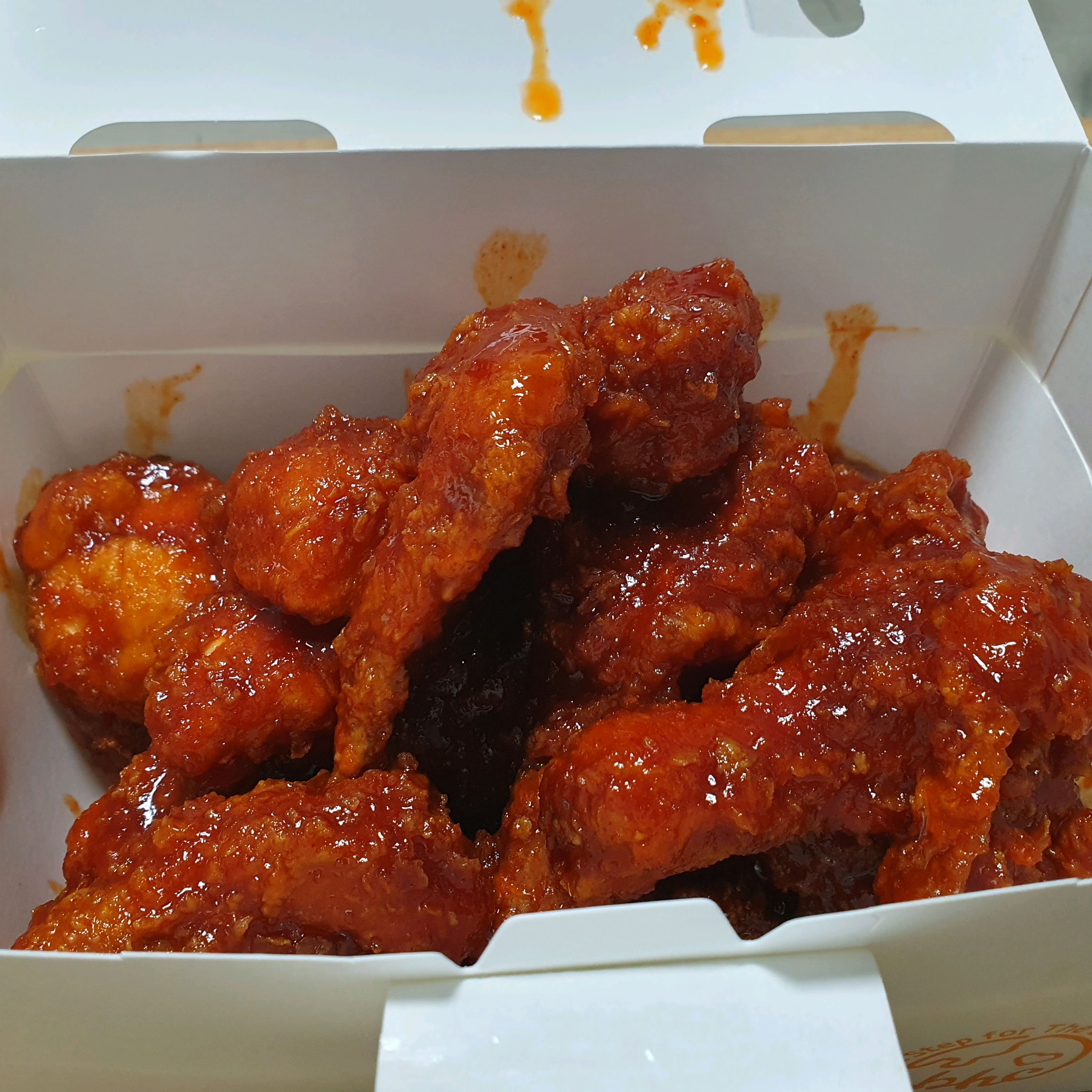 BHC치킨 속초동명점 8