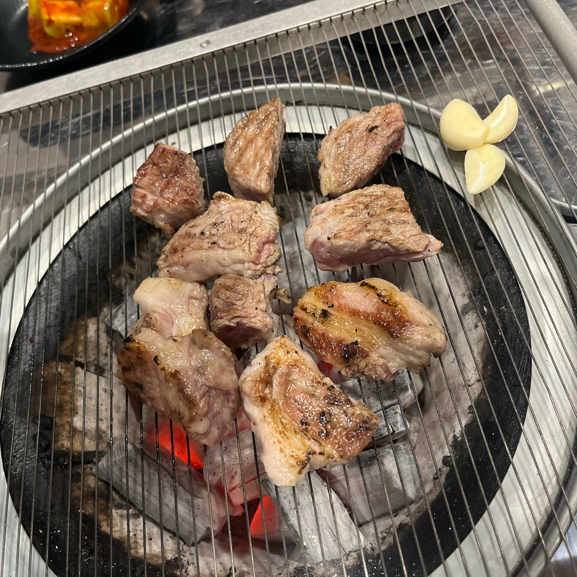 목살이 넘모 맛있어요!! - 대전 맛집 춘선소제동 숯불구이