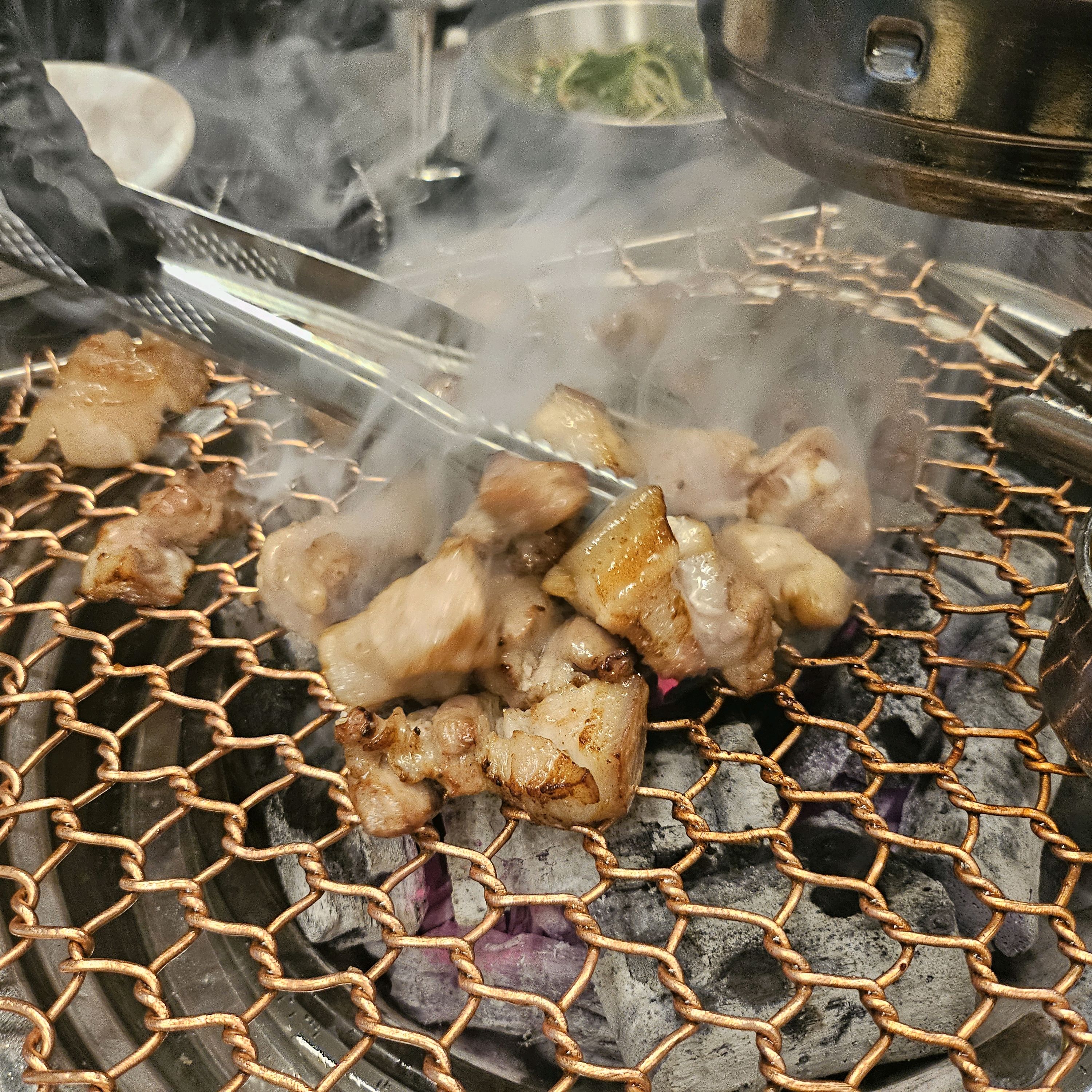고기가 너무 맛있고 - 제주 맛집 포도원흑돼지