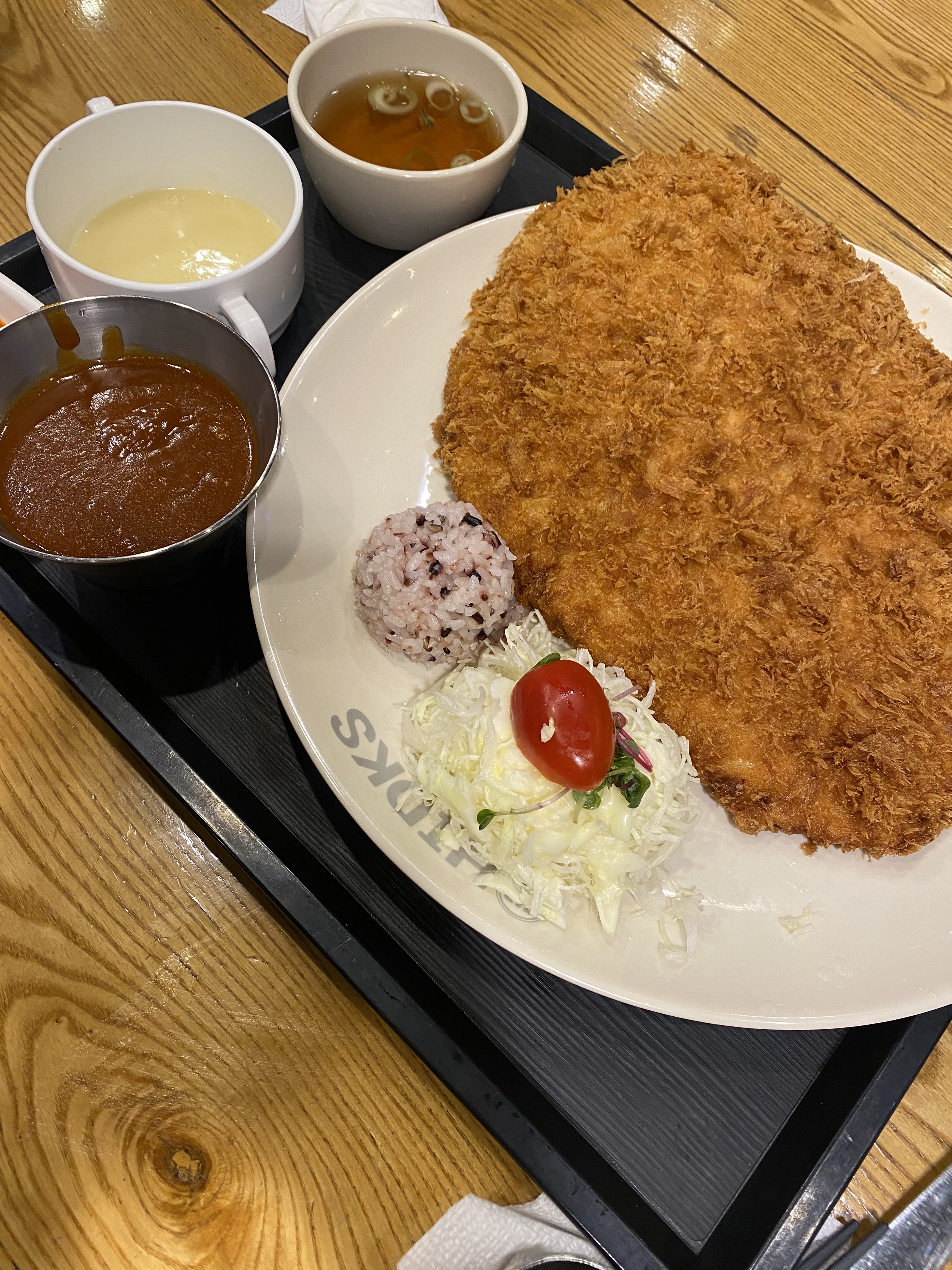 부모님이랑 저녁 먹기 좋은 곳입니다~ 음식도 빨리 나오고 응대도 친절했습니다 - 검단 맛집 홍익돈까스 검단점