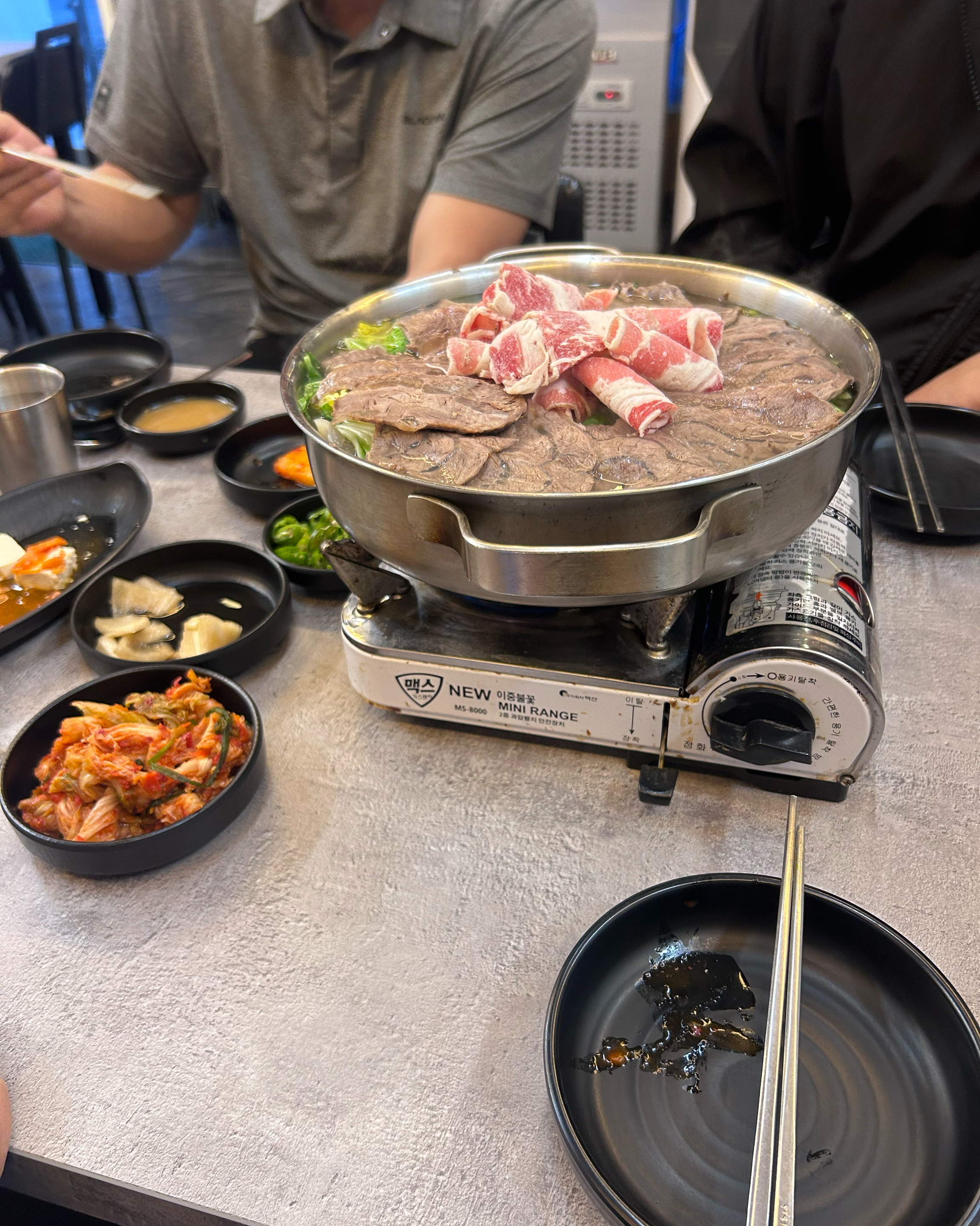 스지사태 너무 깔끔하고 맛있어요 !!! 건강하고 맛있는 맛이에요 ㅎㅎ 자주 와야겠어요 🫶🏻