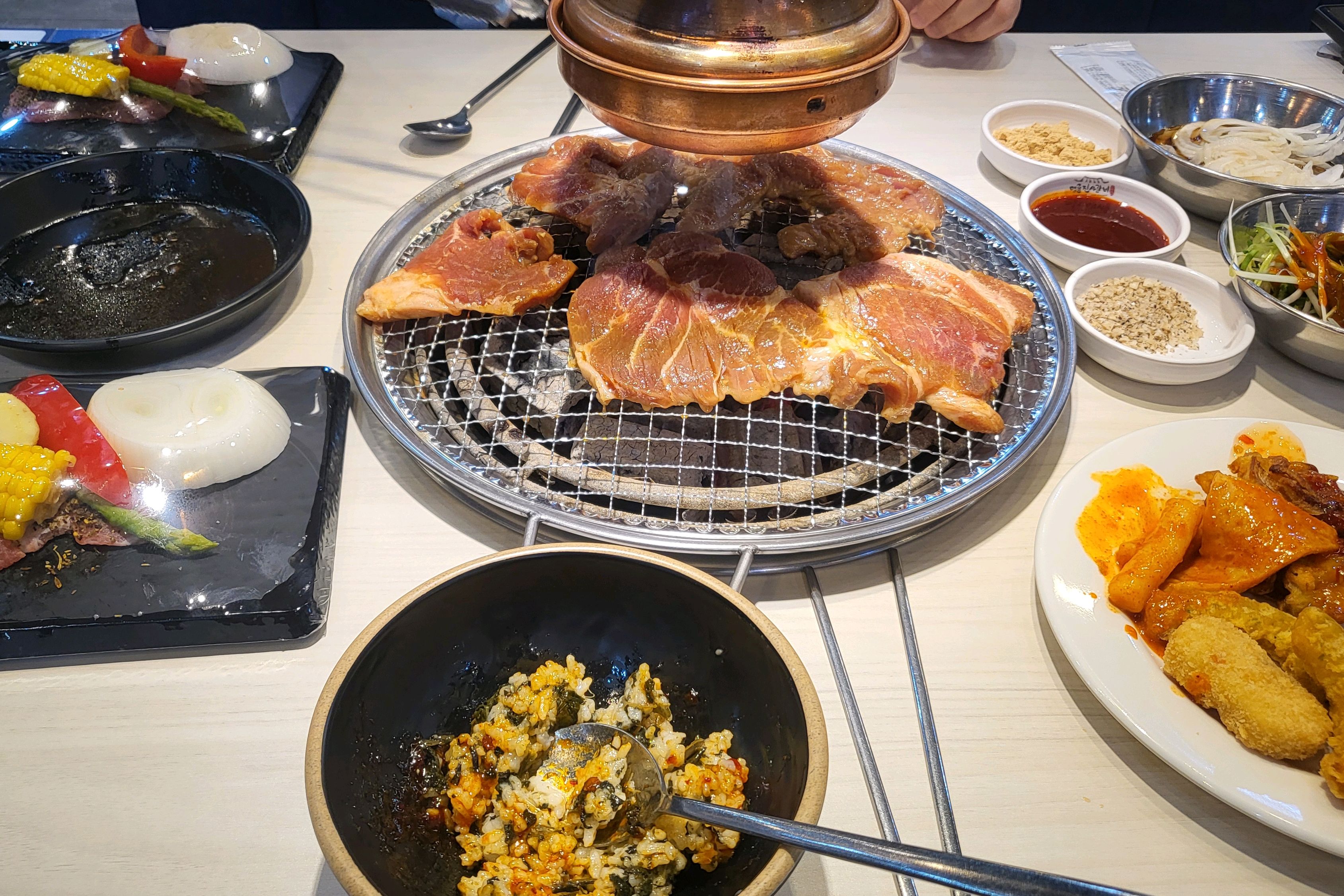 11시 조금 넘은 시간에 남편하고 밥먹으러 왓어요~ - 간석동 맛집 명륜진사갈비 인천간석점