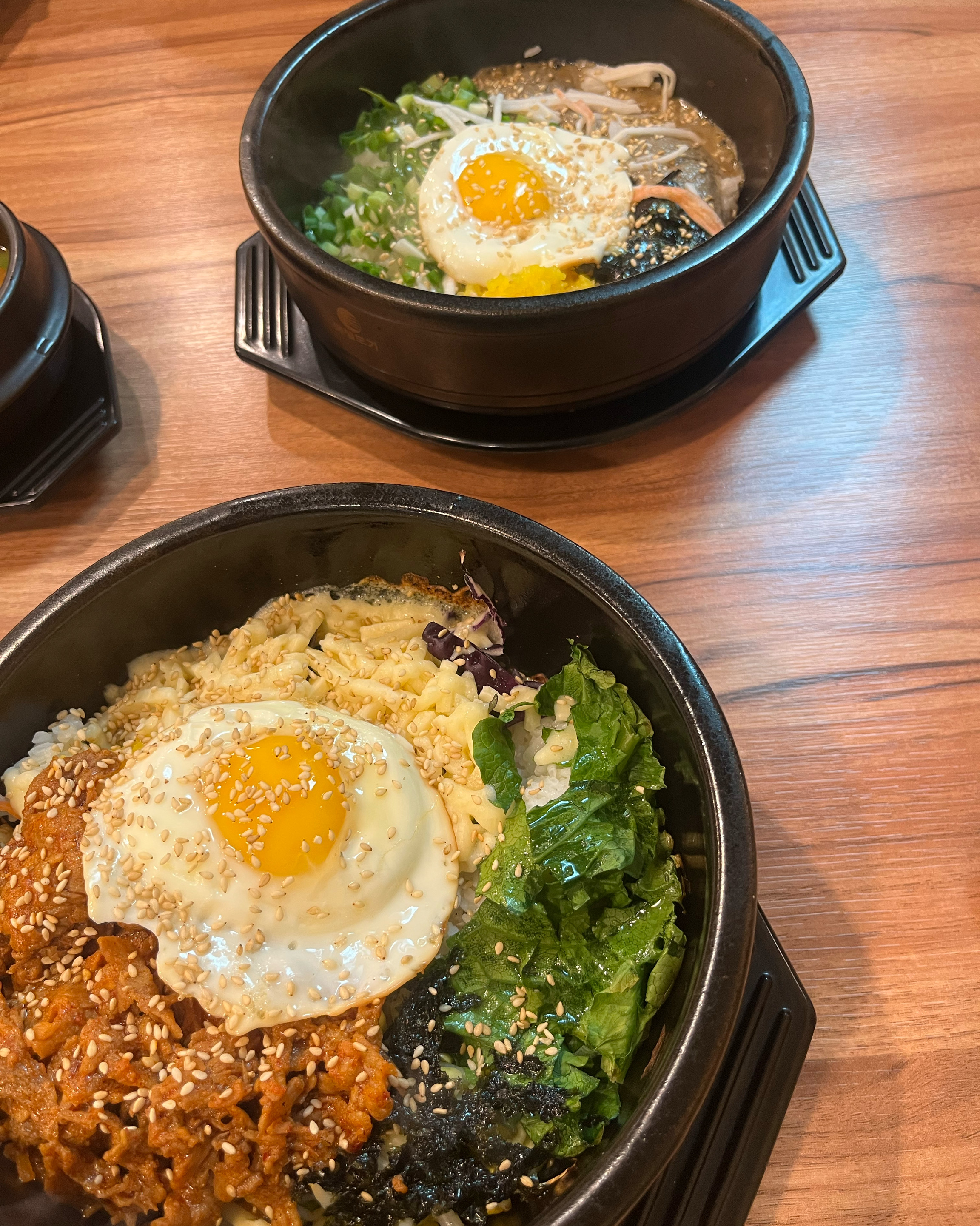 카니미소 돌솥비빔밥이 진짜 짱이에요! 진짜 너무 맛있고ㅠㅠㅠ 돌솥 비빔밥 좋아하는 저에게는
