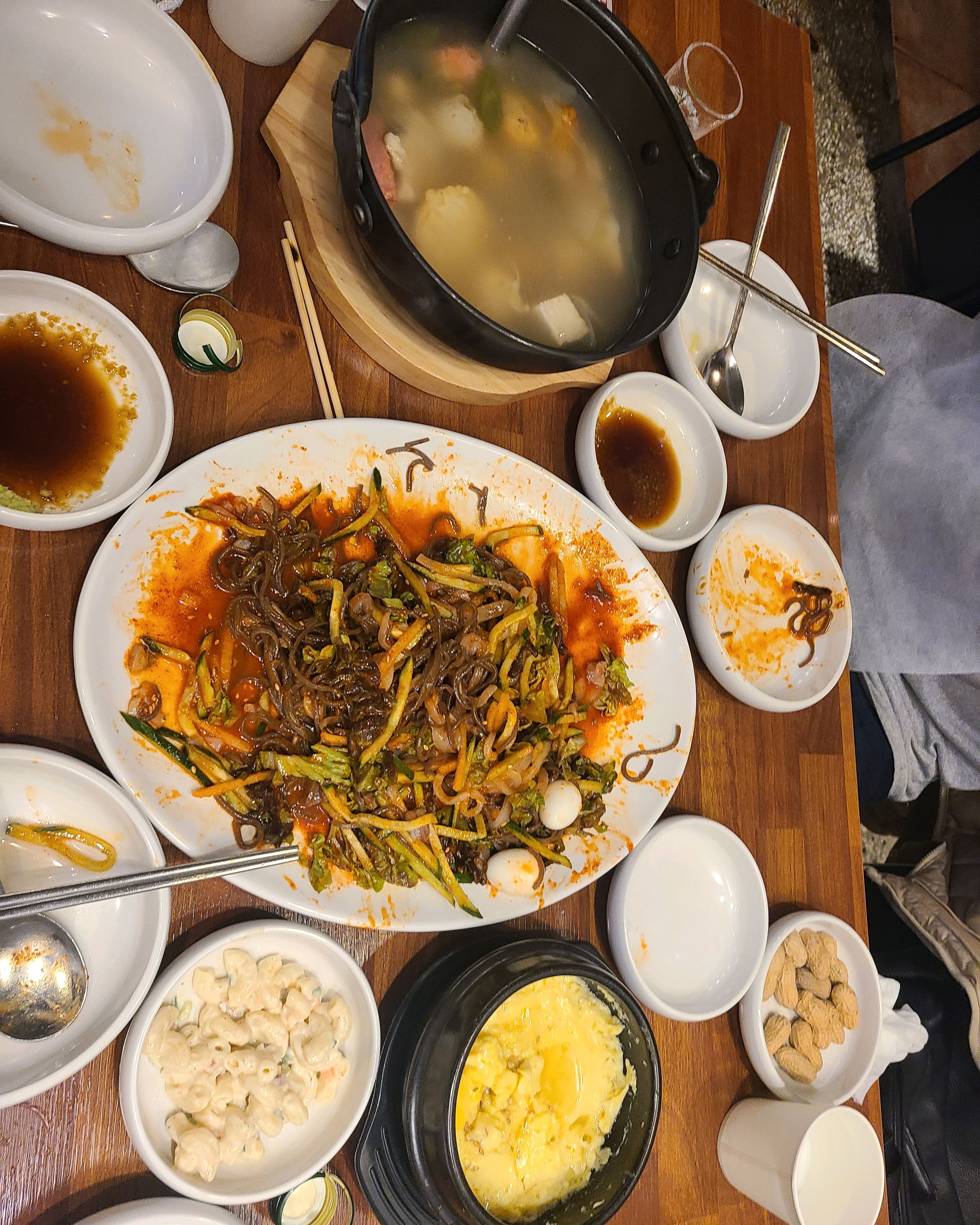 집앞에 왔다갔다하다가 사람많길래 와봐야지하다가 결국왔네요 - 천호동 맛집 부산한치모밀