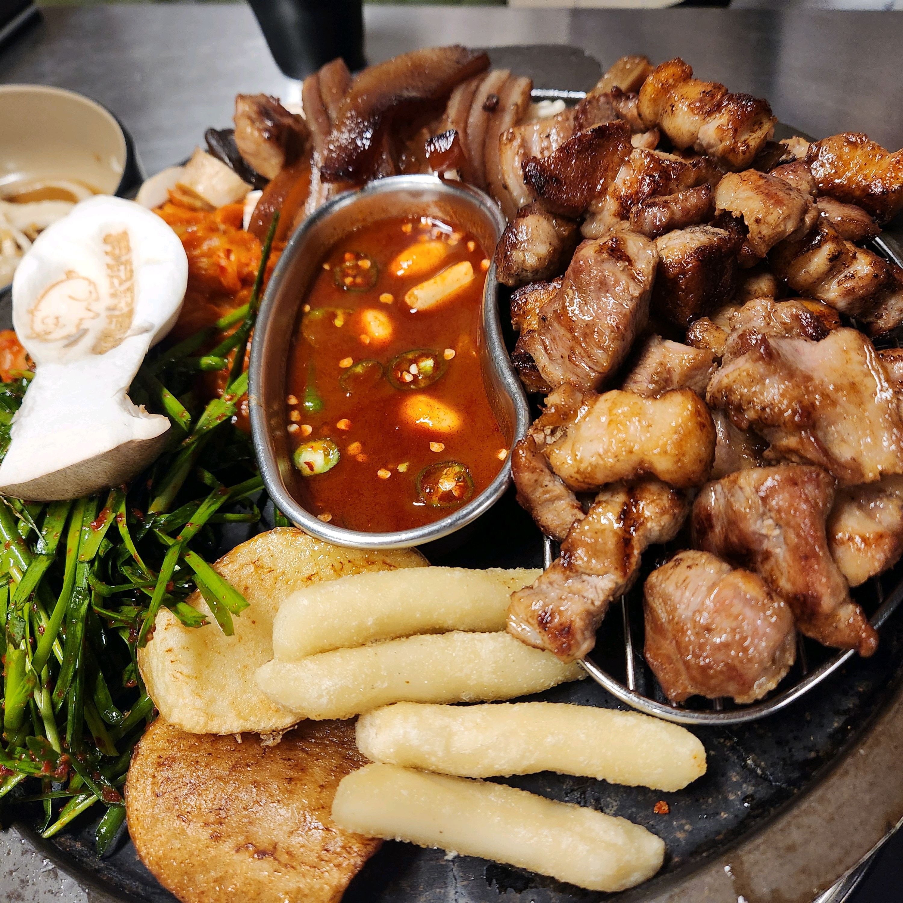 신림역 맛집 돼봉삼겹살 신림점 내돈내산 찐 리뷰 일기