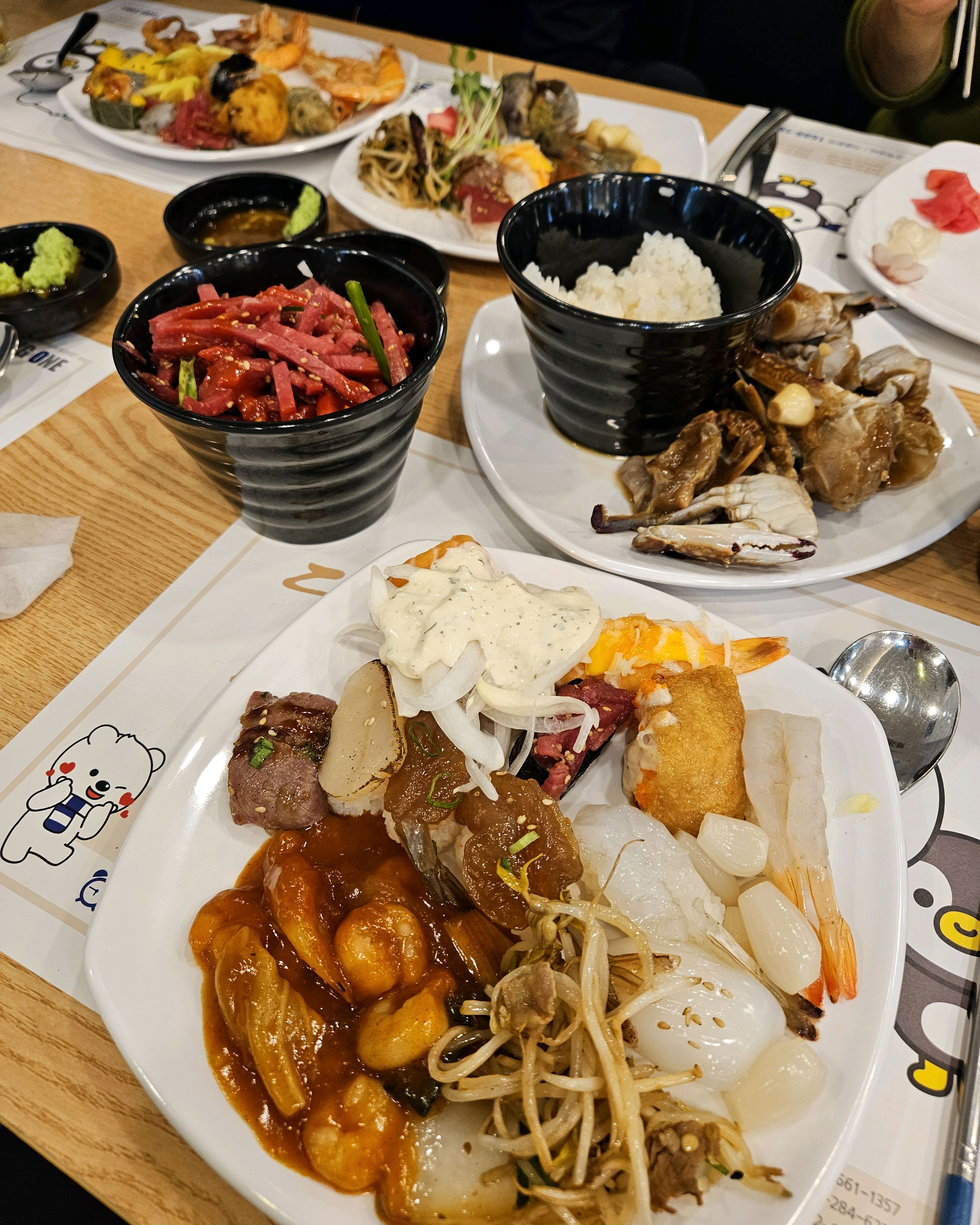 부모님과 아이랑 방문했습니다 음식메뉴는 종종 바뀌는것같고 꽃게튀김이 맛있었는데 없어져서 아