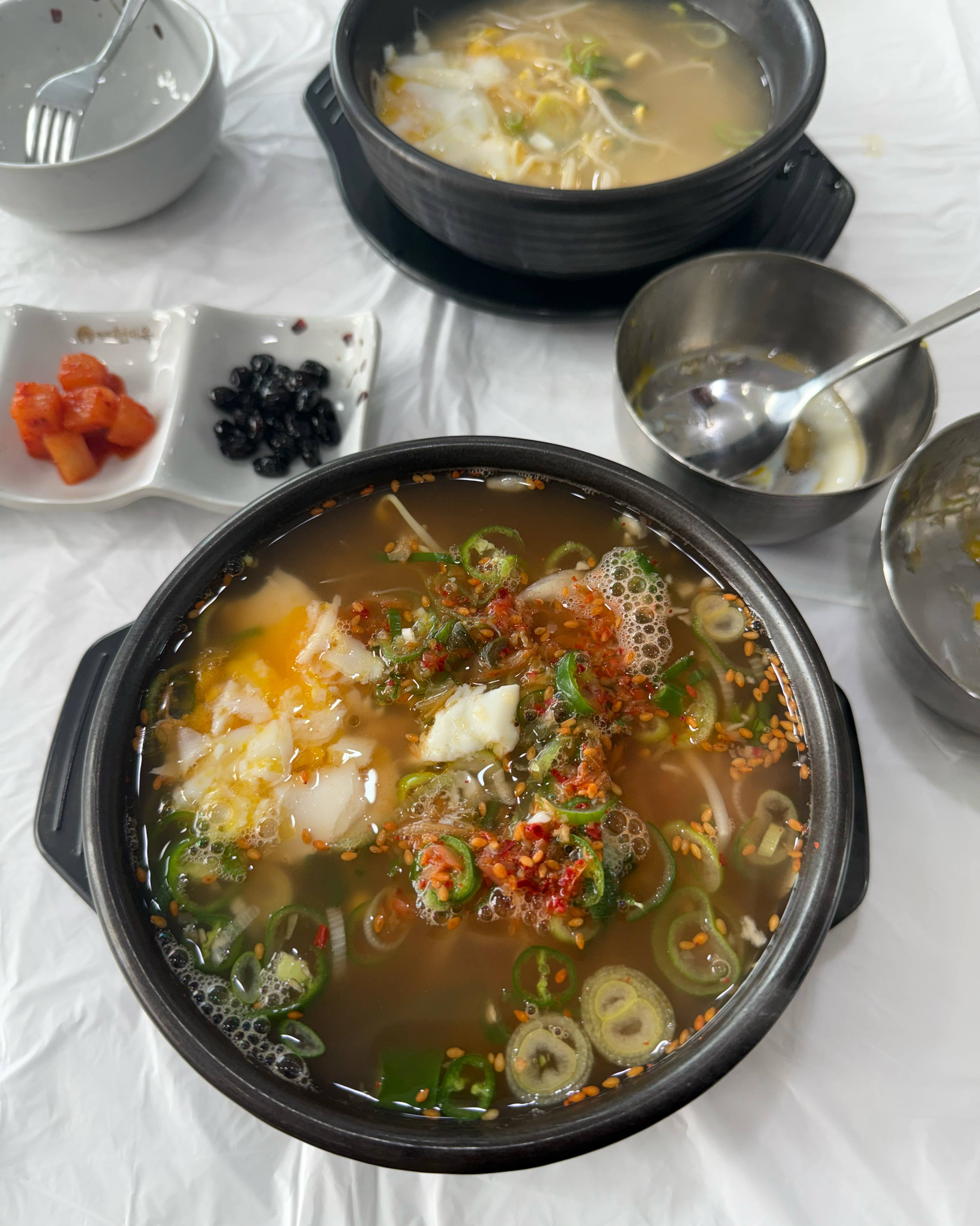 속초에서 아이와 식사를 하려는데 마침 현대옥이 있어서 잘 먹었습니다 매장도 청결하고 친절하