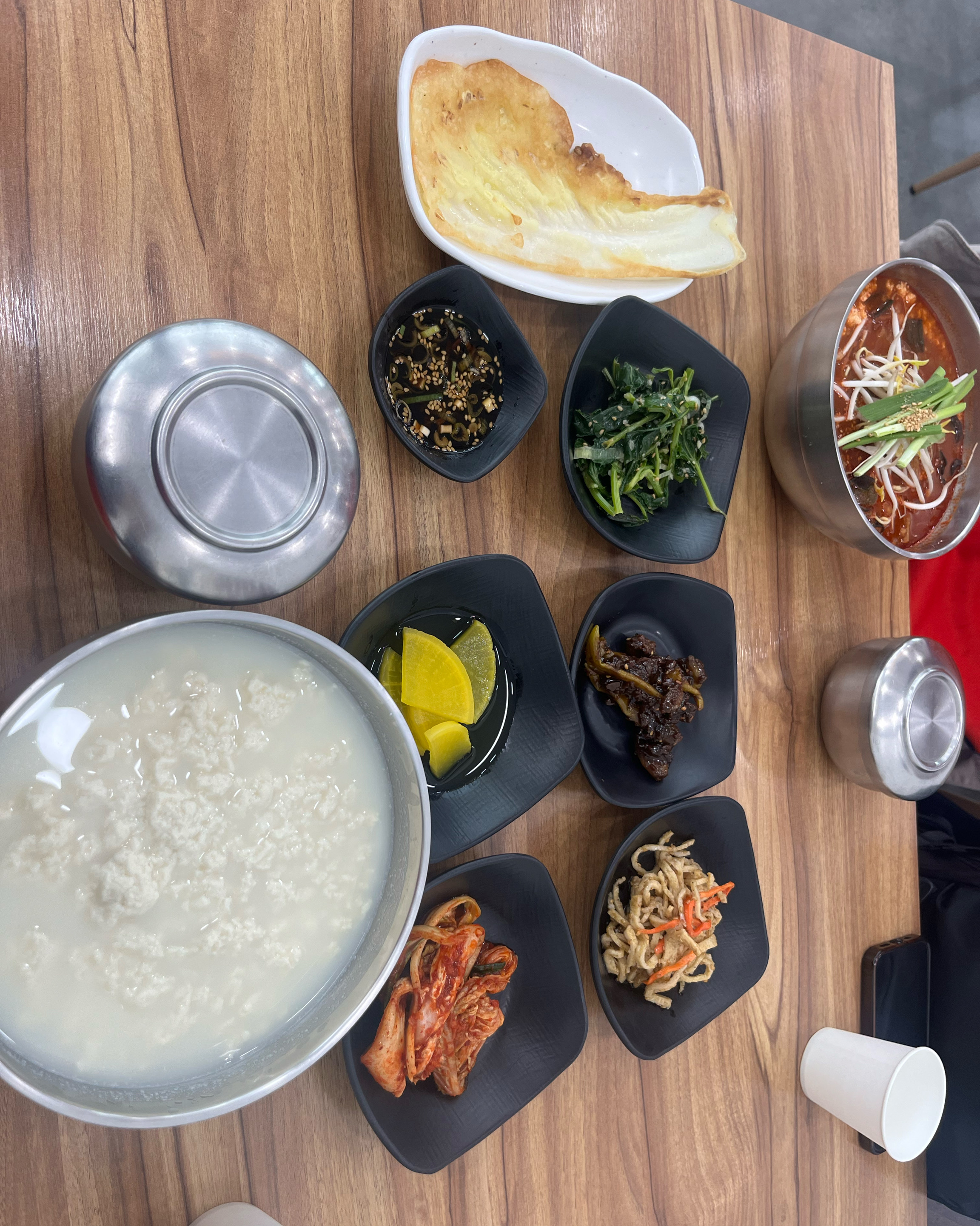 반찬도 정갈하고 맛있고, 가게도 깨끗해요! - 경포대 맛집 초당명가 짬뽕순두부
