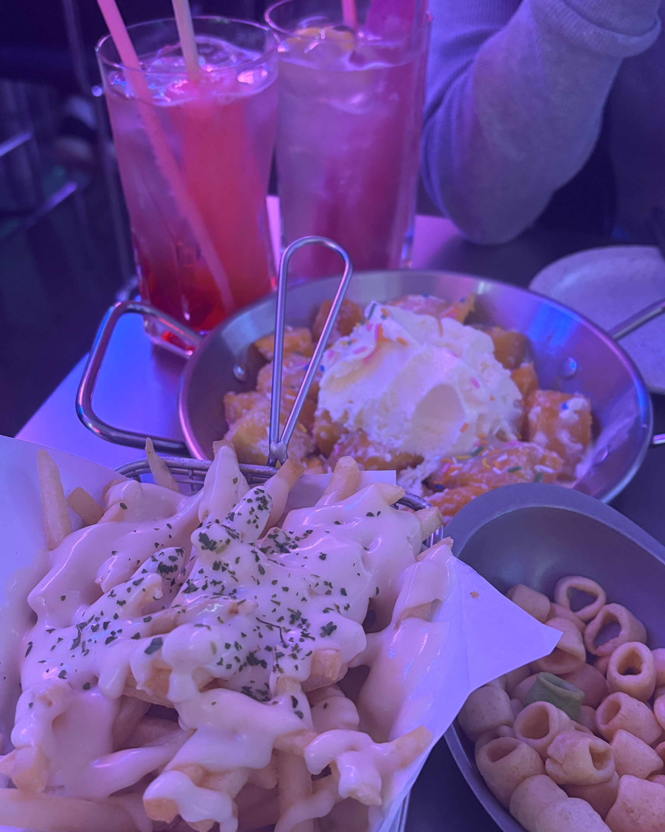 사장님도 친절하시고 메뉴도 다양하고 맛 있어요! - 천호동 맛집 은쟁반 냉삼