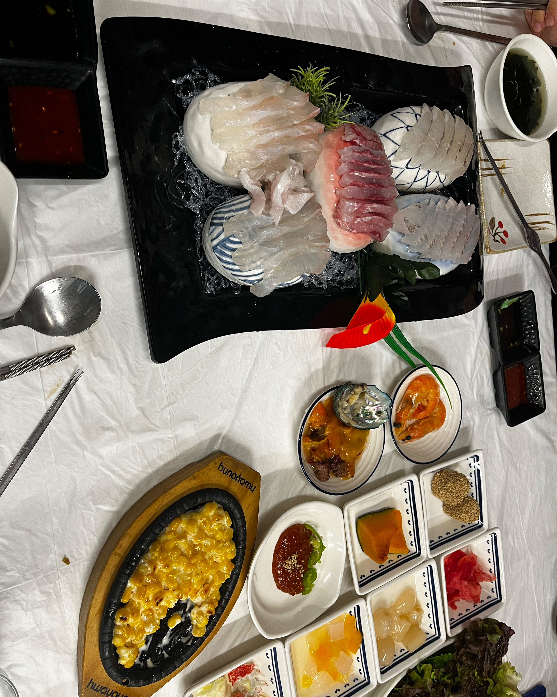 일단 점원분들이 매우 친절하십니다! - 경포대 맛집 경포대부산처녀횟집