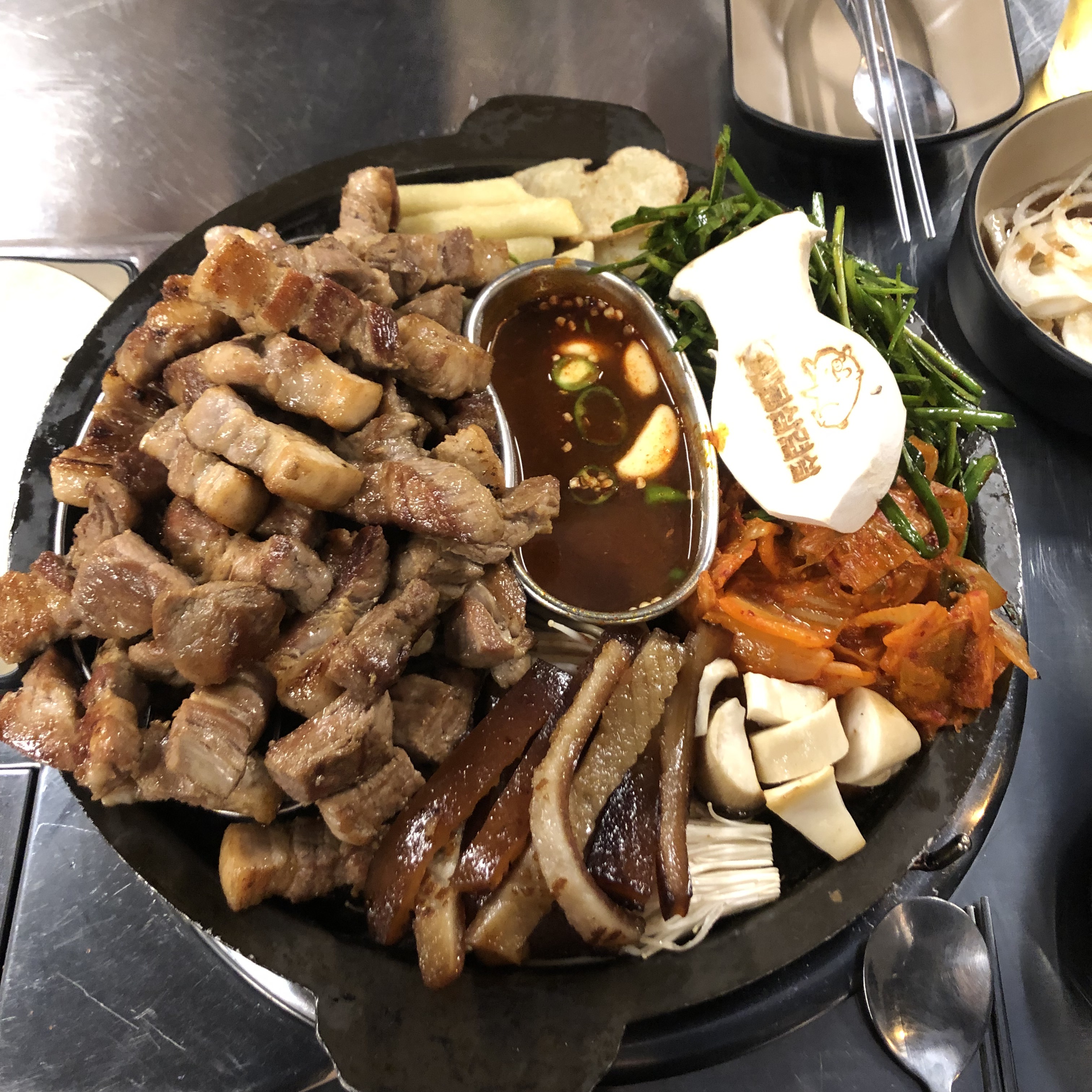 신림역 맛집 돼봉삼겹살 신림점 내돈내산 찐 리뷰 일기