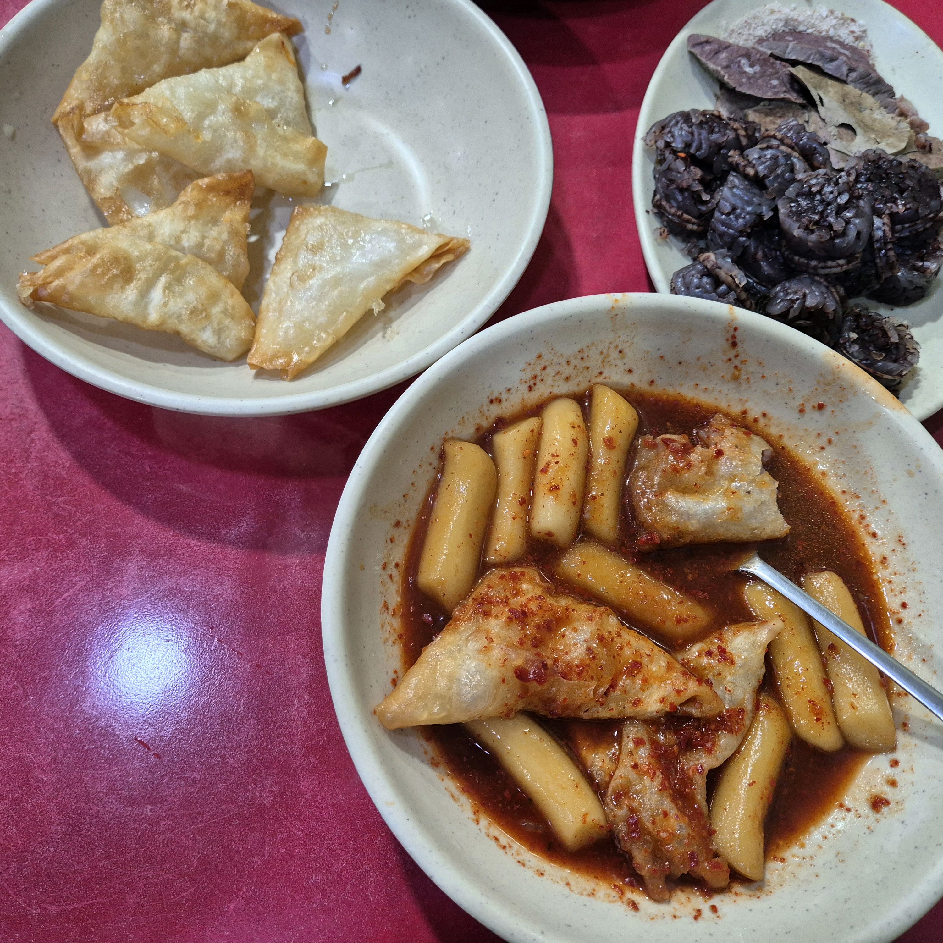 맛있어요 ㅋ 오늘 비가와서 그런지 줄서서 기다렸어요 ㅋ - 대구 맛집 달고떡볶이