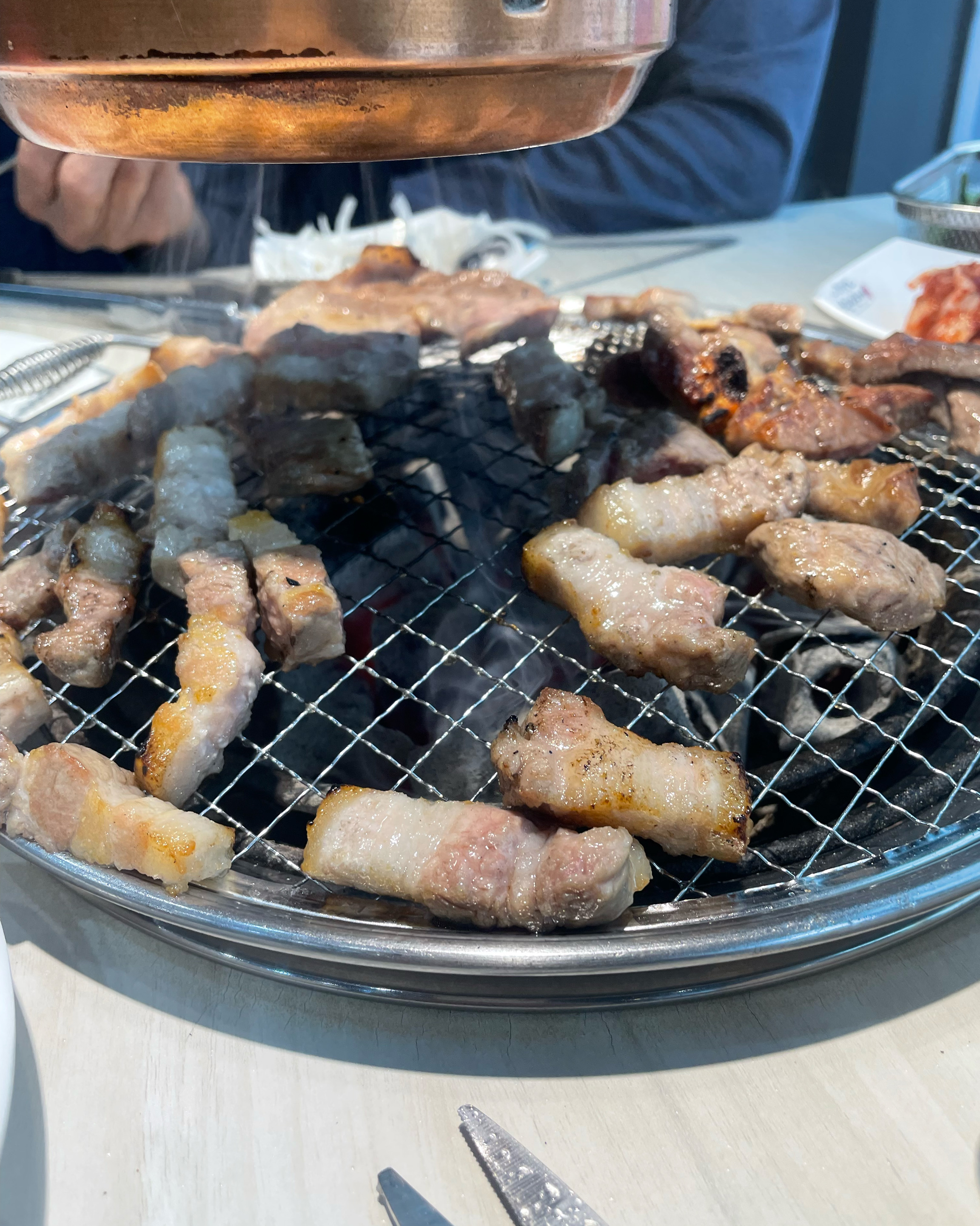 직원분께서 매우 친절하셨어요. 카드결제가 잘 안되었는데 끝까지 친절하게 결제를 차분히 잘