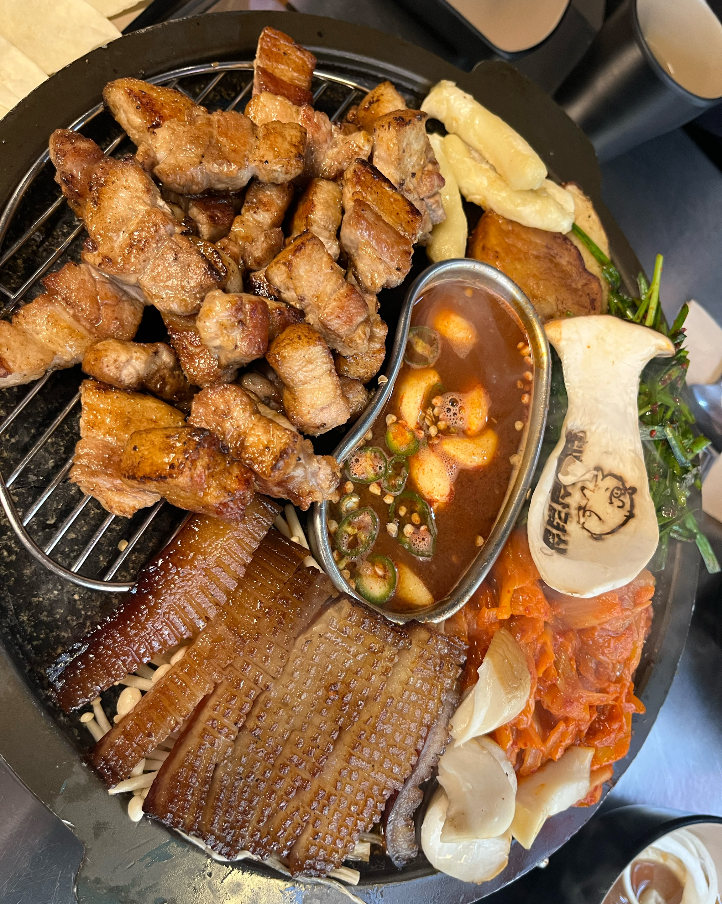 신림역 맛집 돼봉삼겹살 신림점 내돈내산 찐 리뷰 일기