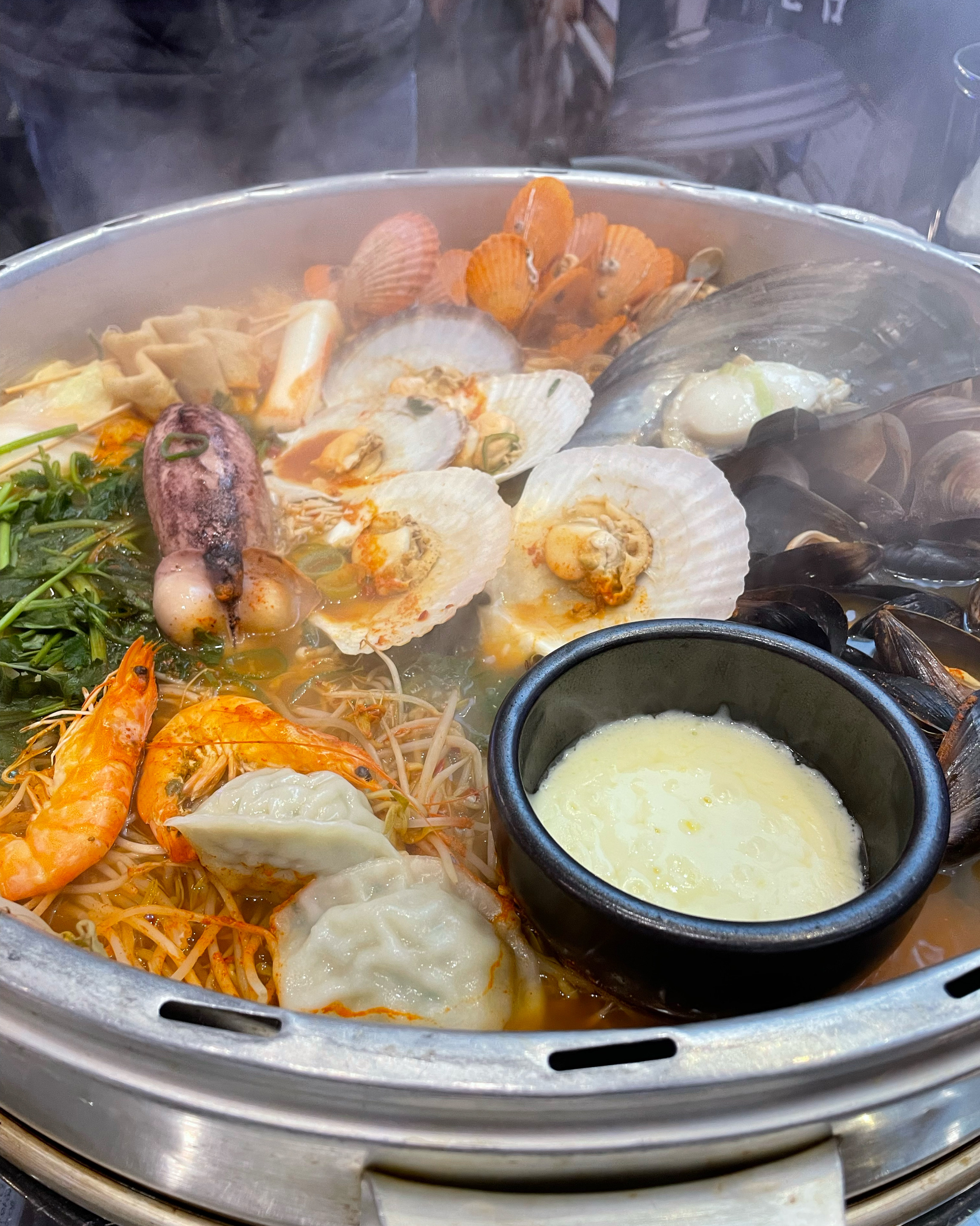 양이 생각보다 너무 많고 매장이 너무 깔끔해요 ! - 불당동 맛집 갯벌의조개 천안불당점