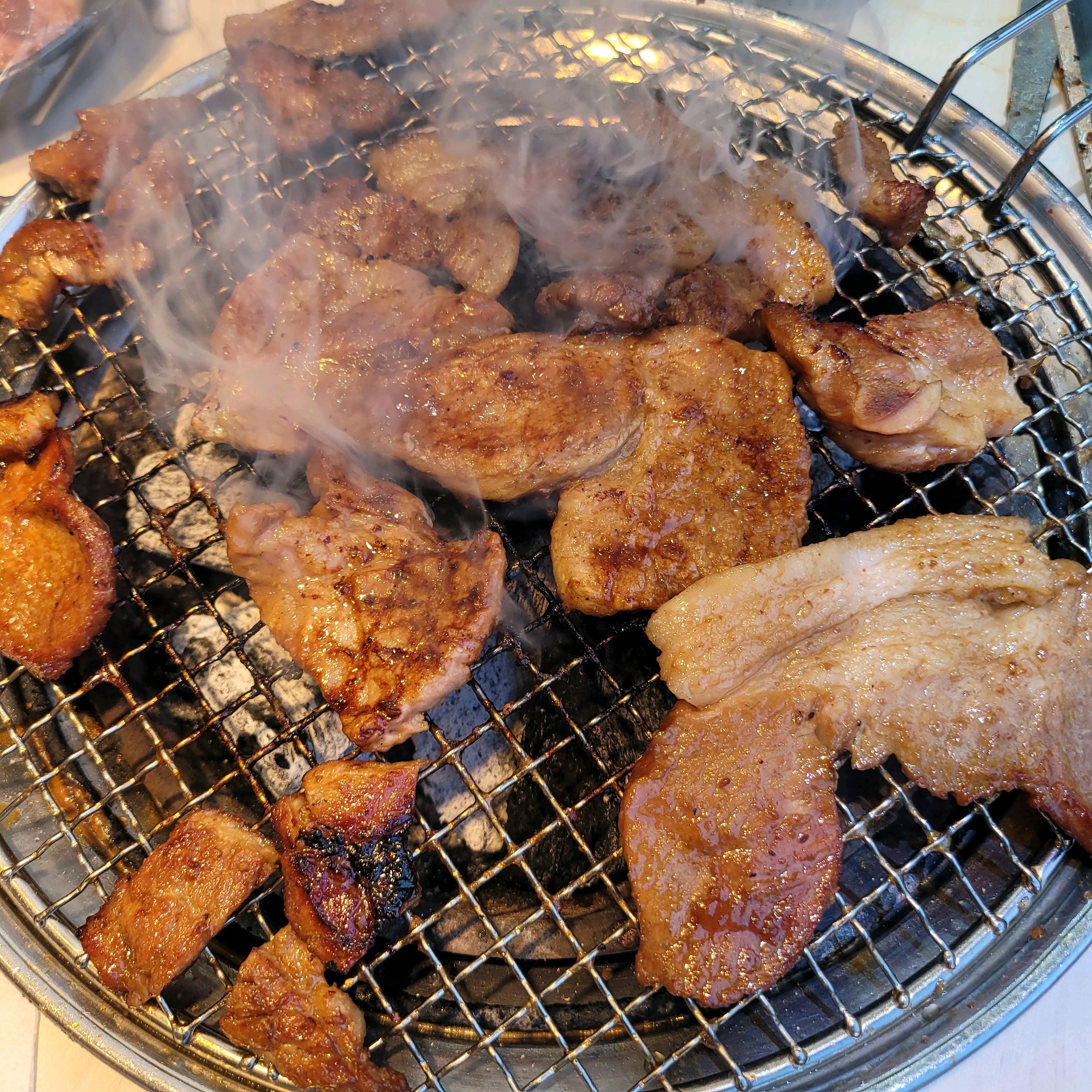 양념갈비, 삼겹살 다 맛있어요! 많이 짜지 않고 담백해요 ㅎㅎ - 비산동 맛집 명륜진사갈비 안양비산점