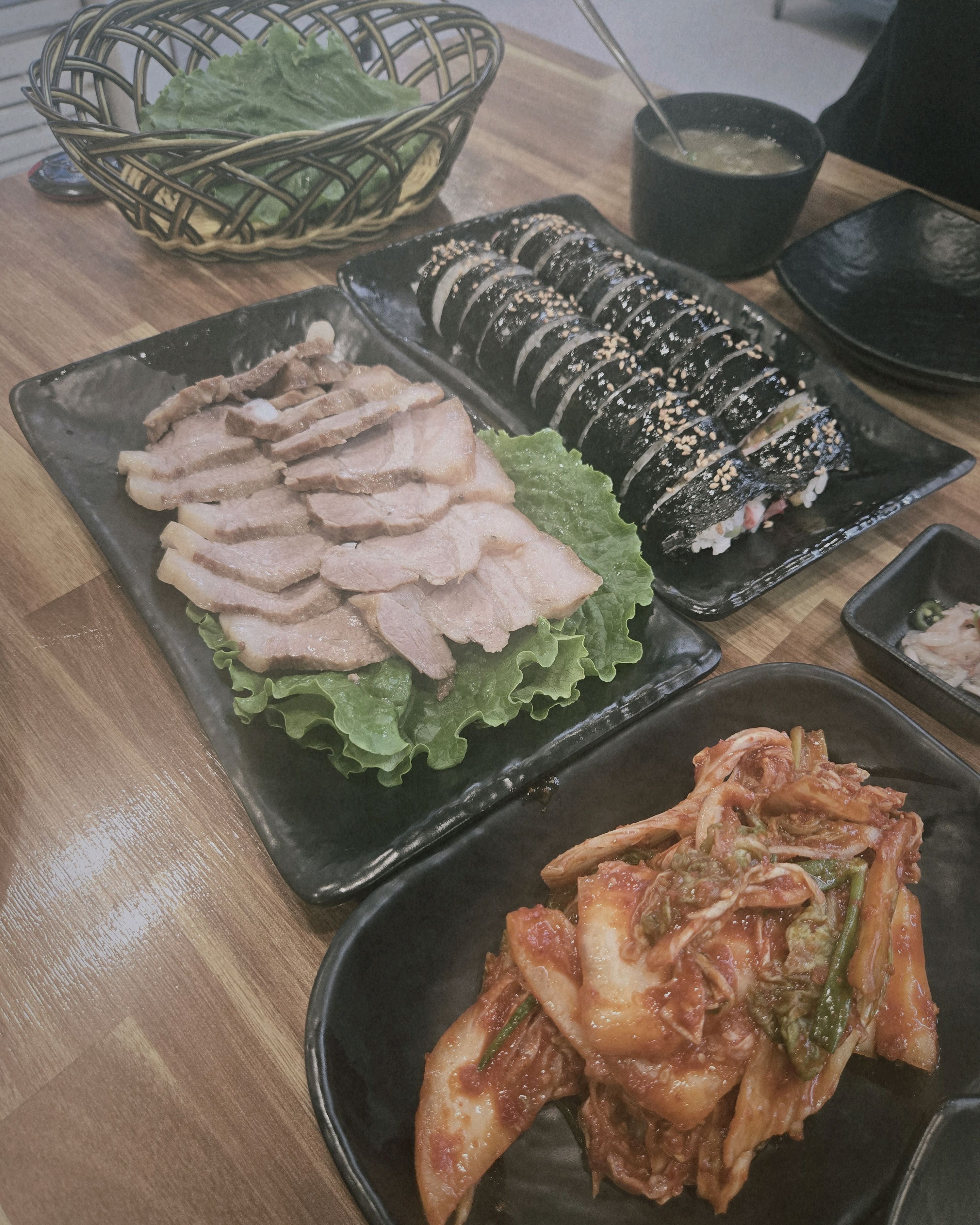 칼국수 수육 김밥 - 대전 맛집 미소본가스마일칼국수