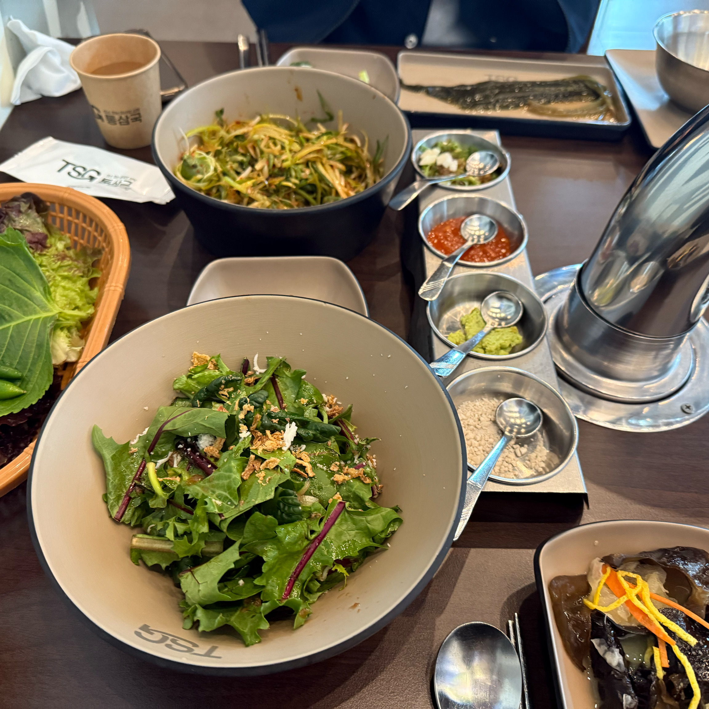 고기 사진은 먹느라 못찍었는데..정말 너무 맛있고 직접 구워주시는데 친절해요!!! 앞으로