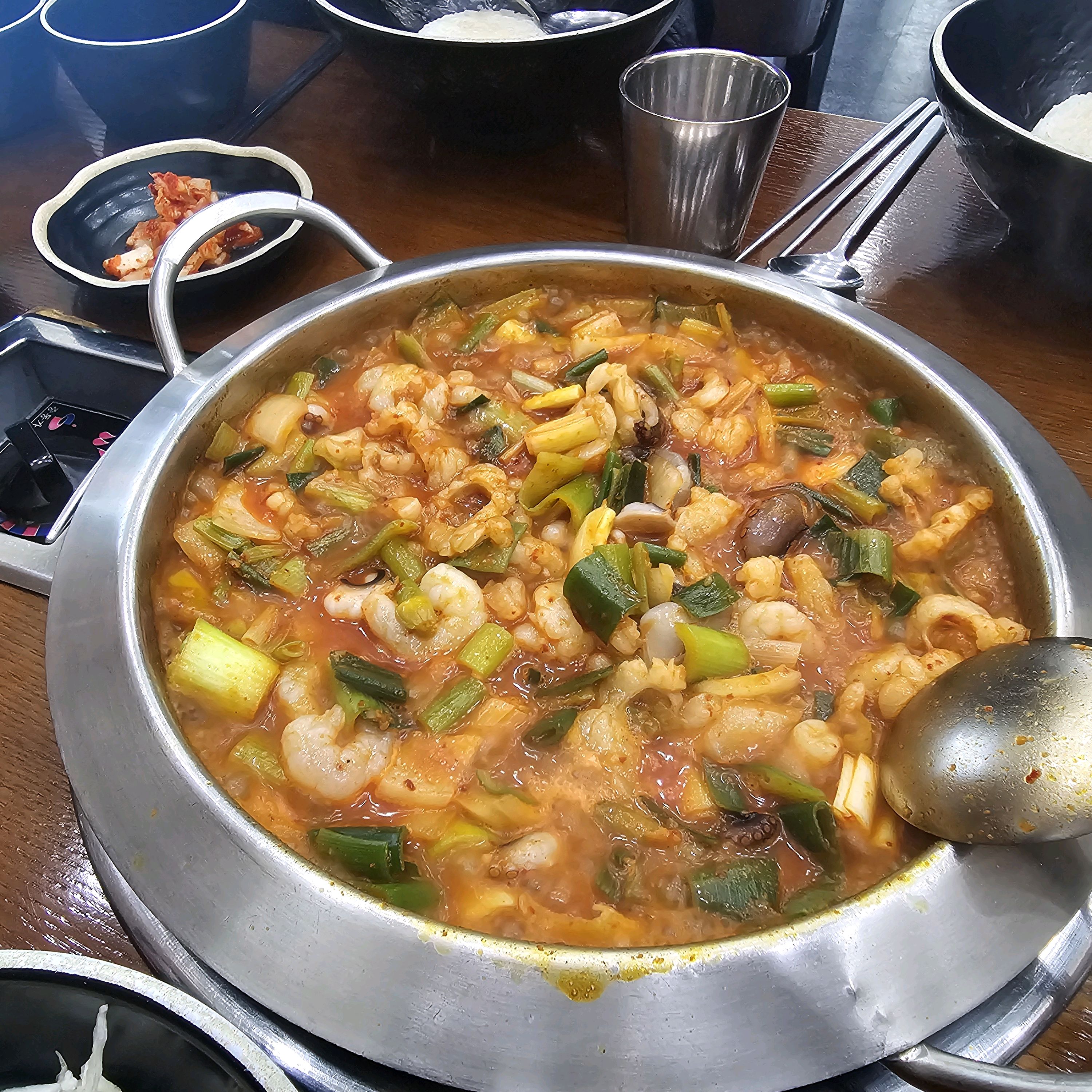 아이랑 부모님 모시고 와서 먹기 좋아요~음식도 빨리 나오고 맛있게 잘 먹었습니다 - 불당동 맛집 사위식당 불당점