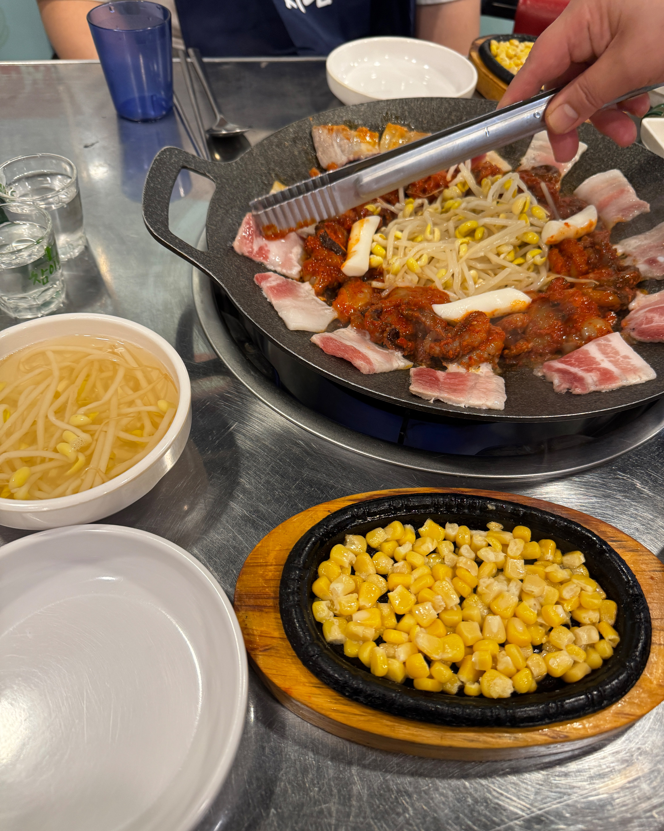 사장님이 친절하시고 콩나물도 많이 주셨어용ㅎㅎㅎㅎ - 천호동 맛집 쭈꾸미아지매 암사점
